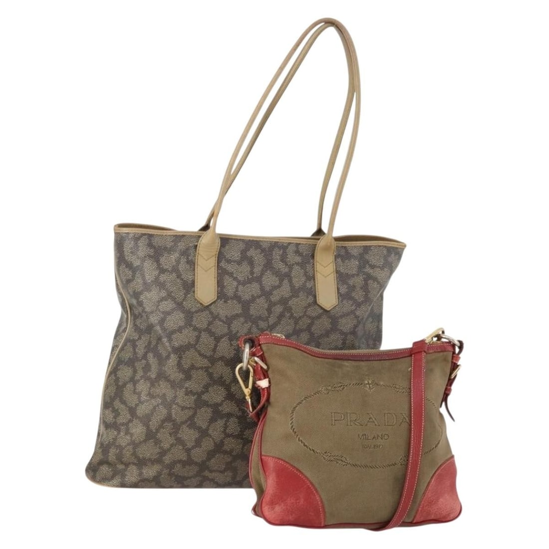 2 Tote Bag Set Saint Laurent Canvas Beige with Name Tag: 2 Tote Bag Set Saint Laurent Canvas Beige with Name Tag Beige tote bag set made of canvas, offered with a name tag accessory. The item is listed in heavily used condition and shows visible wear throug
