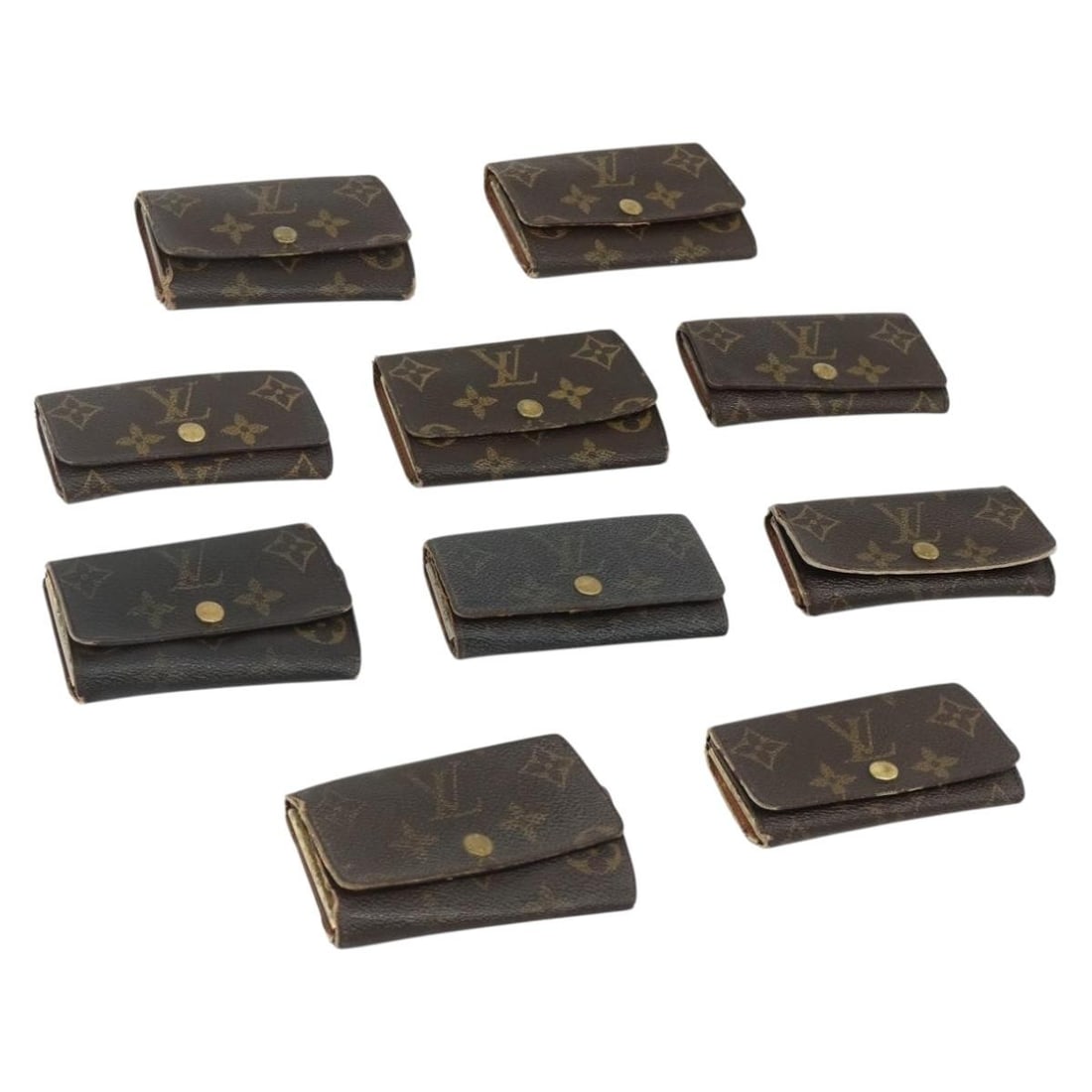 Louis Vuitton Monogram Canvas Key Case Special Set Auth CB181: Louis Vuitton Monogram Canvas Key Case Special Set Auth CB181 Louis Vuitton Monogram Key Case set in Monogram Canvas. The item is offered in heavily used condition with visible wear throughout, includ