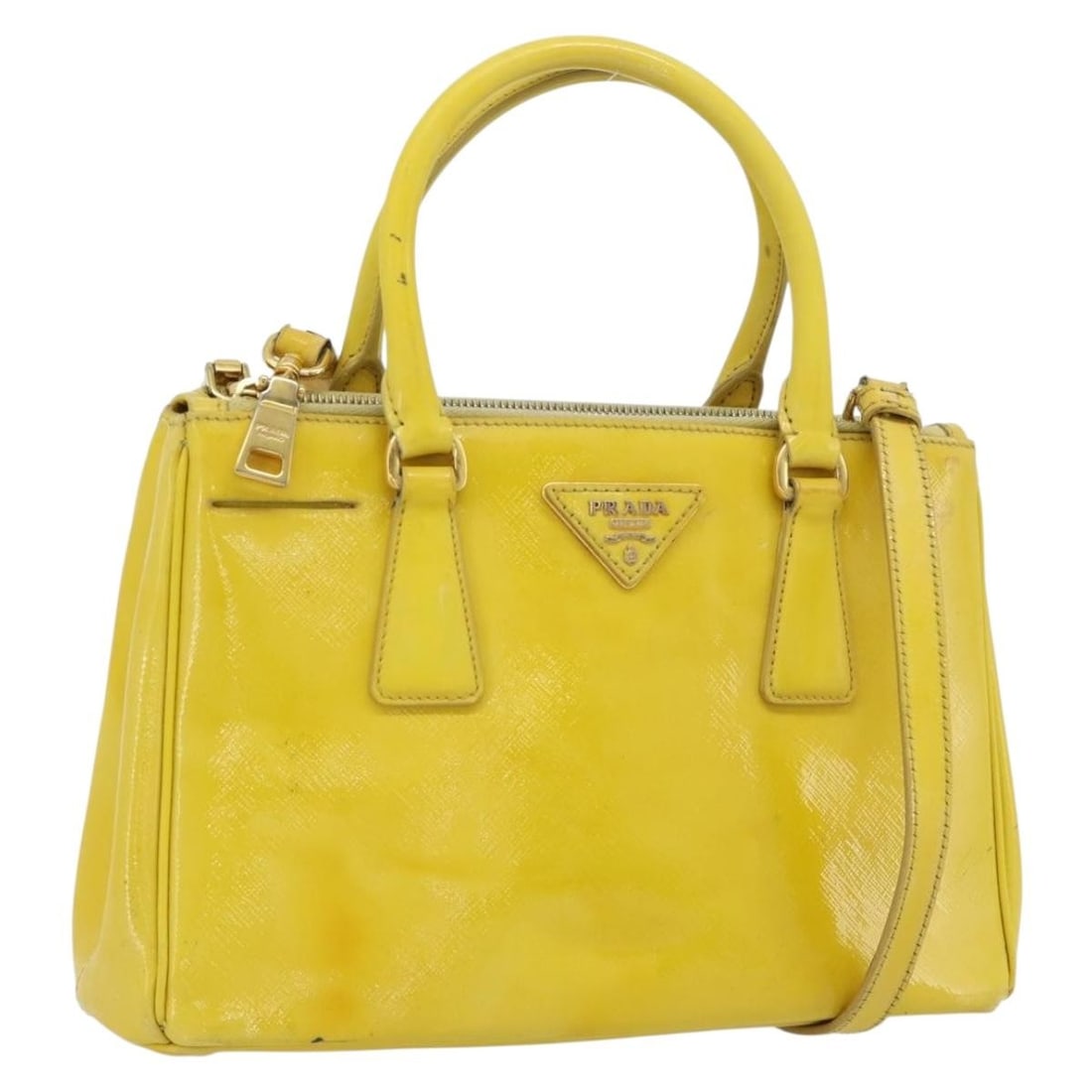 PRADA Galleria Patent Leather 2way Handbag Yellow Gold: PRADA Galleria Patent Leather 2way Handbag Yellow Gold Prada Galleria 2-way handbag in yellow/gold patent leather. Made in Italy, this women's handbag includes a shoulder strap and can be carried by h