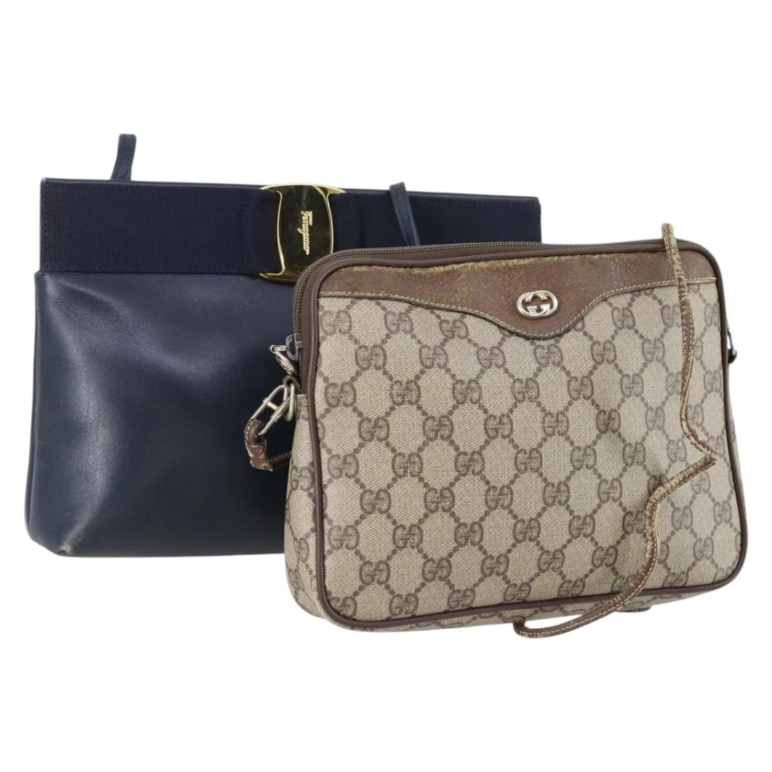 Salvatore Ferragamo GG Supreme PVC Leather Shoulder Bag Set Beige Navy Auth: Salvatore Ferragamo GG Supreme PVC Leather Shoulder Bag Set Beige Navy Auth This stylish Salvatore Ferragamo shoulder bag features a unique combination of beige PVC leather and navy GG canvas, showcas