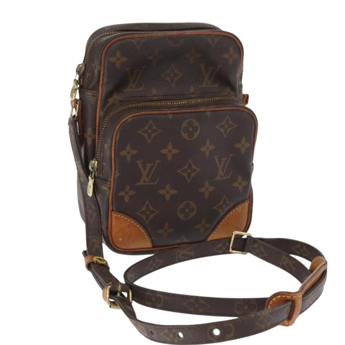 Louis Vuitton Amazon Monogram Canvas Shoulder Bag M45236 France: Louis Vuitton Amazon Monogram Canvas Shoulder Bag M45236 France This Louis Vuitton Monogram Amazon Shoulder Bag, model M45236, features the iconic monogram canvas exterior and an adjustable shoulder s