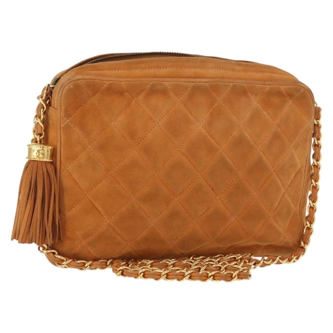 CHANEL Matelasse Suede Shoulder Bag Beige Gold CC: CHANEL Matelasse Suede Shoulder Bag Beige Gold CC This CHANEL Matelasse chain shoulder bag is crafted from suede in a beige and gold color combination. Made in Italy, it features a shoulder strap with