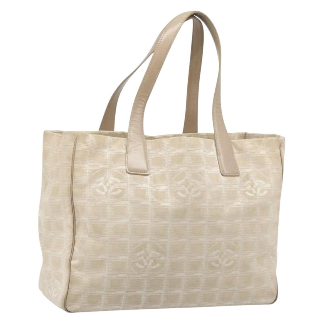 Chanel Beige Nylon New Travel Line Women's Tote Bag Gold CC Logo: Chanel Beige Nylon New Travel Line Women's Tote Bag Gold CC Logo This is a CHANEL Travel Line tote bag crafted from beige and gold nylon. Designed for women, the bag features a spacious interior and d