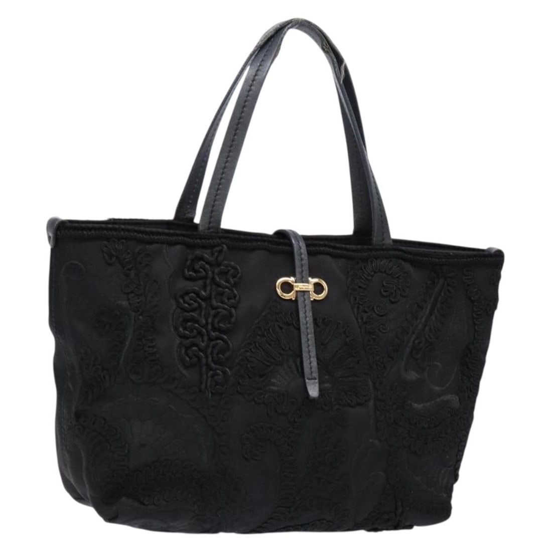 Salvatore Ferragamo Black Gold Gancini Nylon Tote Bag Made in Italy: Salvatore Ferragamo Black Gold Gancini Nylon Tote Bag Made in Italy This elegant Salvatore Ferragamo Gancini Tote Bag is crafted from high-quality nylon in a striking black and gold color combination.