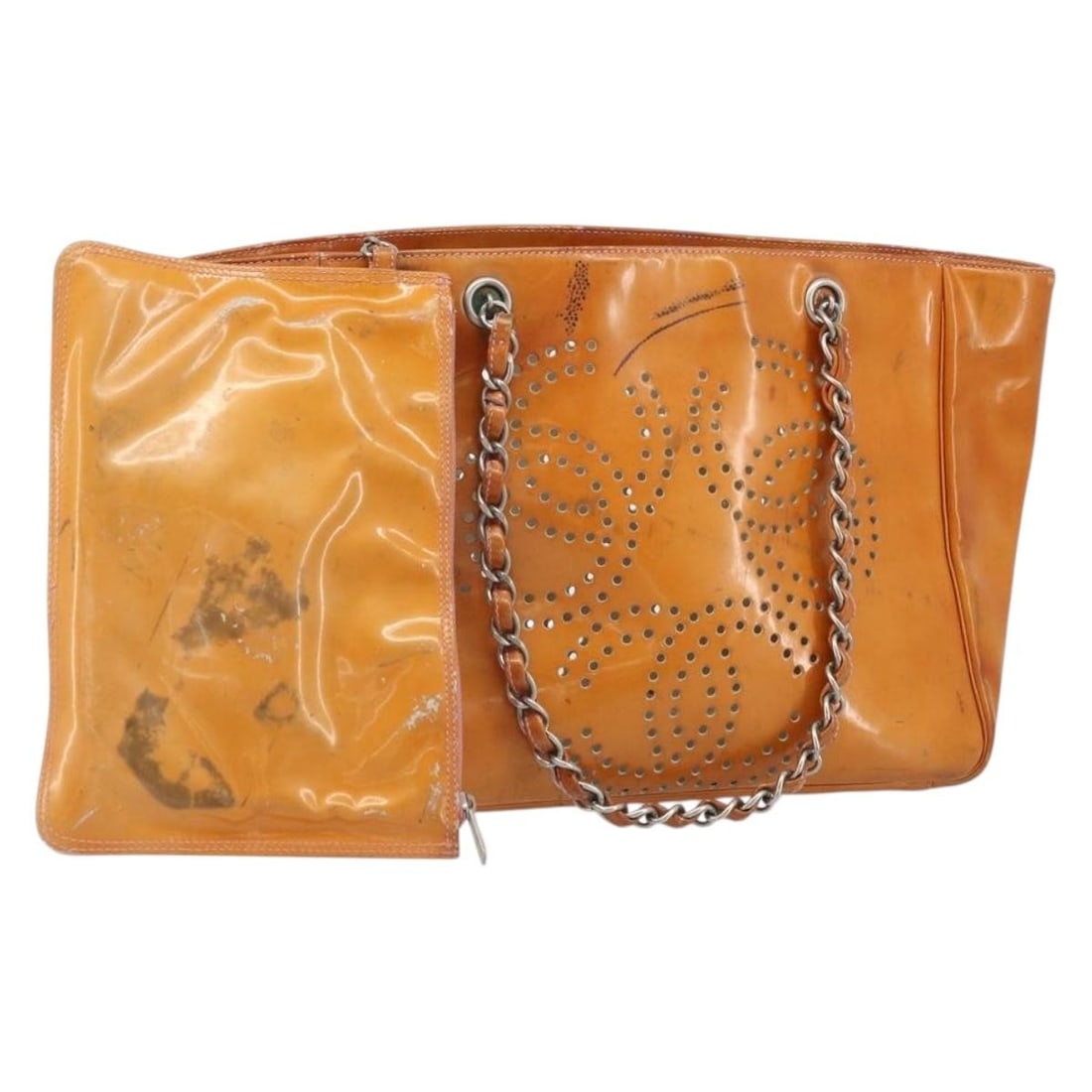 CHANEL Orange Patent Leather Tote Bag with Pouch Silver CC: CHANEL Orange Patent Leather Tote Bag with Pouch Silver CC Authentic CHANEL chain tote bag in orange patent leather with silver-tone CC detailing. This women's tote includes a pouch and is made in Ita