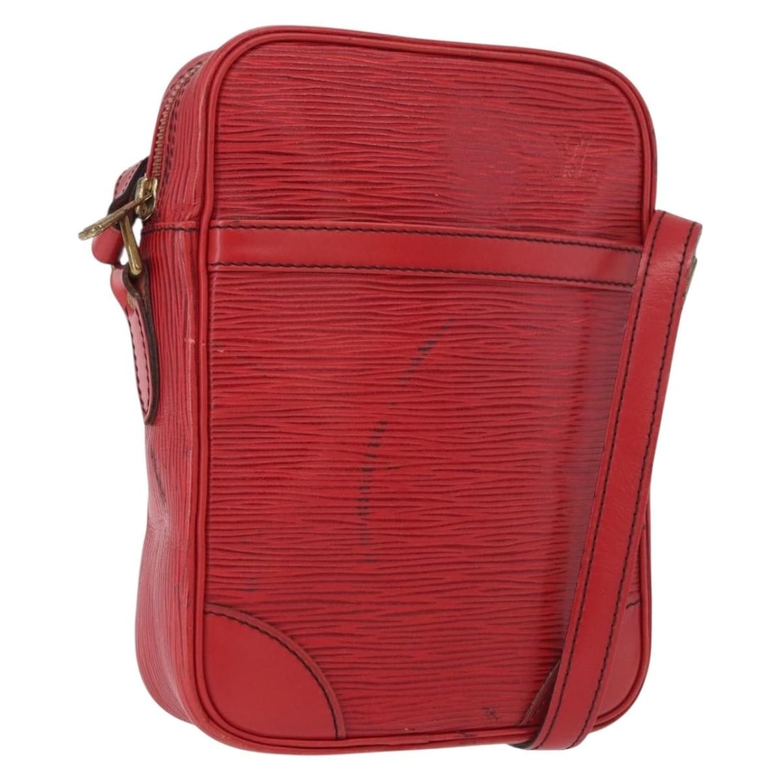 Louis Vuitton Danube M45637 Red Epi Leather Shoulder Bag: Louis Vuitton Danube M45637 Red Epi Leather Shoulder Bag Louis Vuitton Epi Danube Shoulder Bag in red Epi leather. Made in France, this shoulder bag features the M45637 product number and a shoulder d