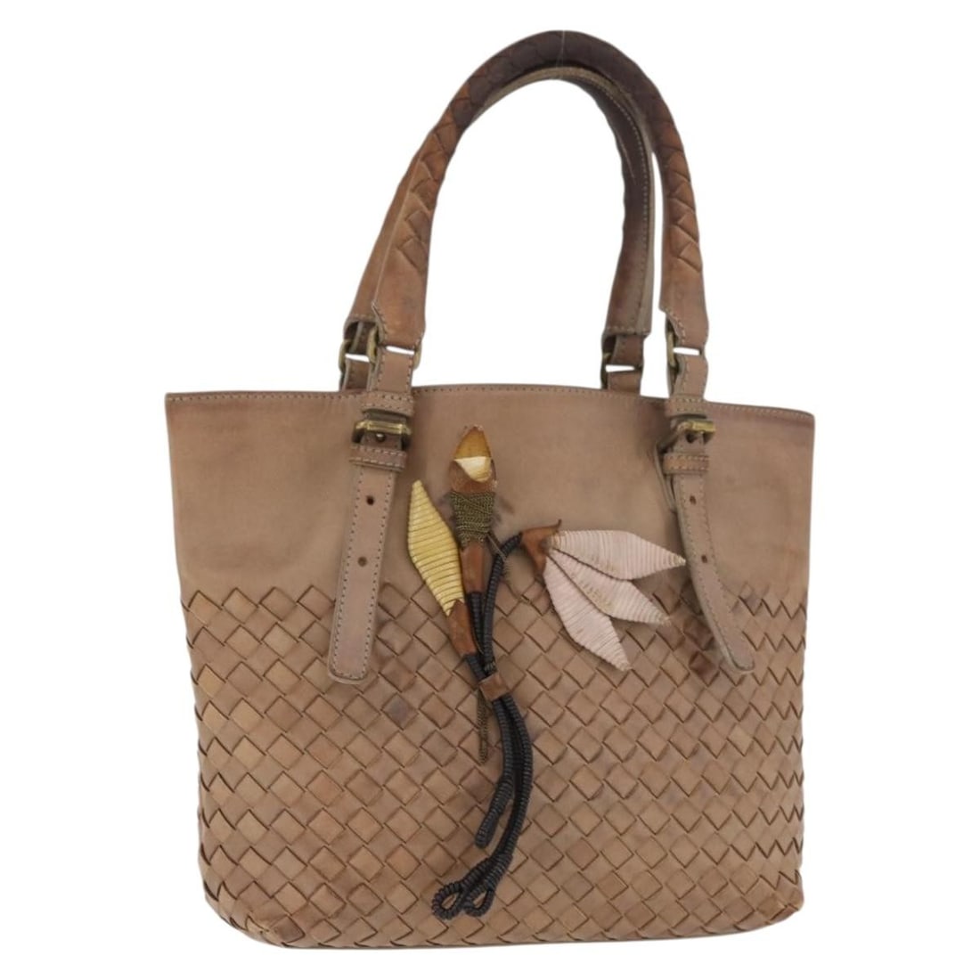 Bottega Veneta 176658 Intrecciato Beige Leather Handbag: Bottega Veneta 176658 Intrecciato Beige Leather Handbag This Bottega Veneta Intrecciato hand bag is made of leather in a beige color and was manufactured in Italy. It features a handle drop of approxi
