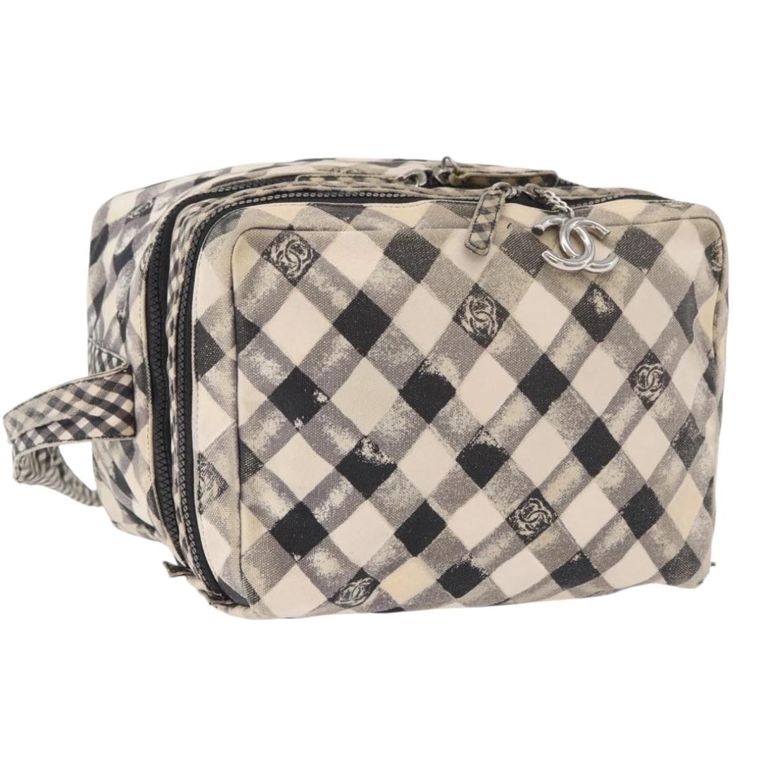 Chanel CC Canvas Shoulder Bag Beige Silver Tone Italy: Chanel CC Canvas Shoulder Bag Beige Silver Tone Italy Beige and silver CHANEL shoulder bag made of canvas, crafted in Italy. The bag measures approximately W25 x H23 x D17 cm, with a shoulder drop of 