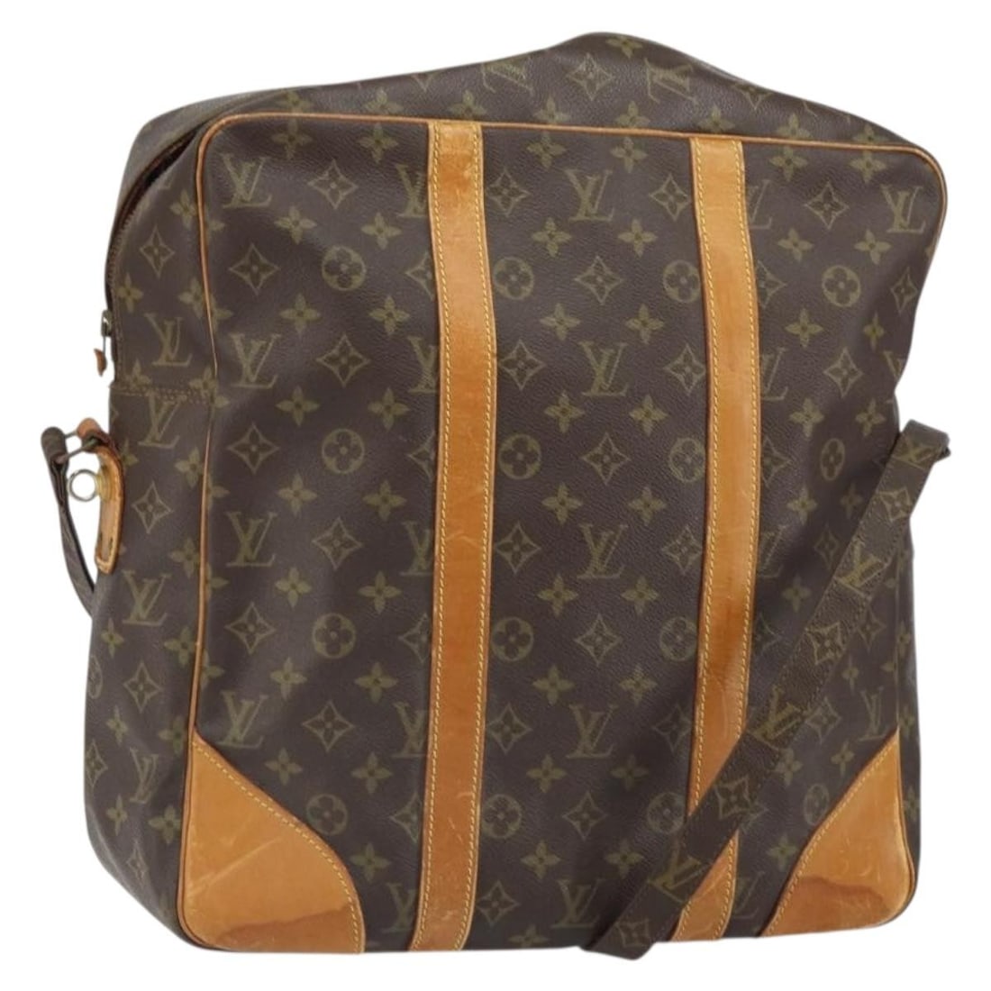 Grand Marceau Monogram Canvas Shoulder Bag by Louis Vuitton M45222: Grand Marceau Monogram Canvas Shoulder Bag by Louis Vuitton M45222 This is a Louis Vuitton Grand Marceau shoulder bag featuring the classic Monogram canvas exterior. The bag is made in France and is a
