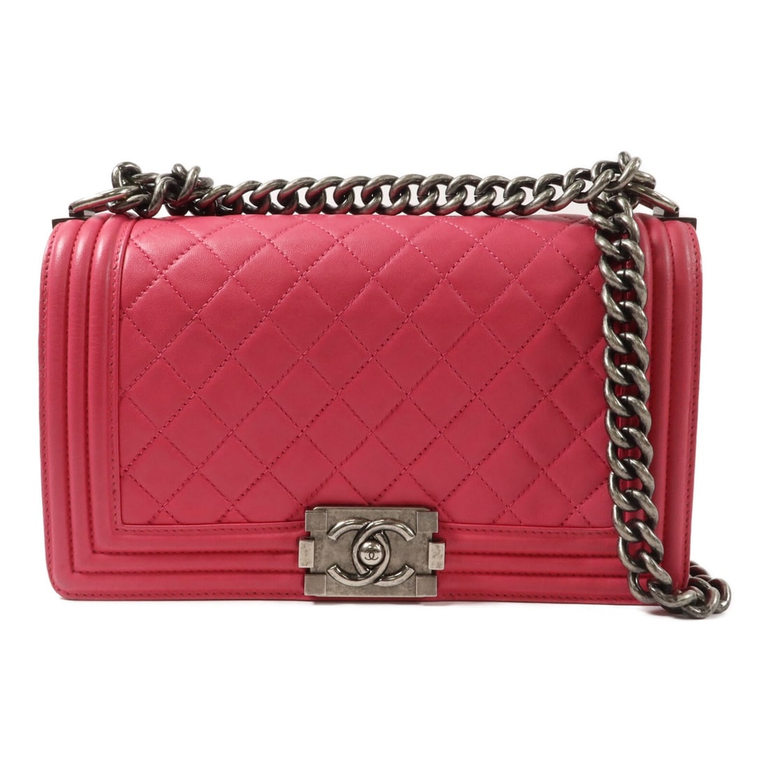 CHANEL A67086 Boy 25 Chain Shoulder Bag Pink Lambskin: CHANEL A67086 Boy 25 Chain Shoulder Bag Pink Lambskin A CHANEL CC Boy 25cm chain shoulder handbag in pink lambskin leather. This model is identified as A67086 and is described as heavily used. It incl