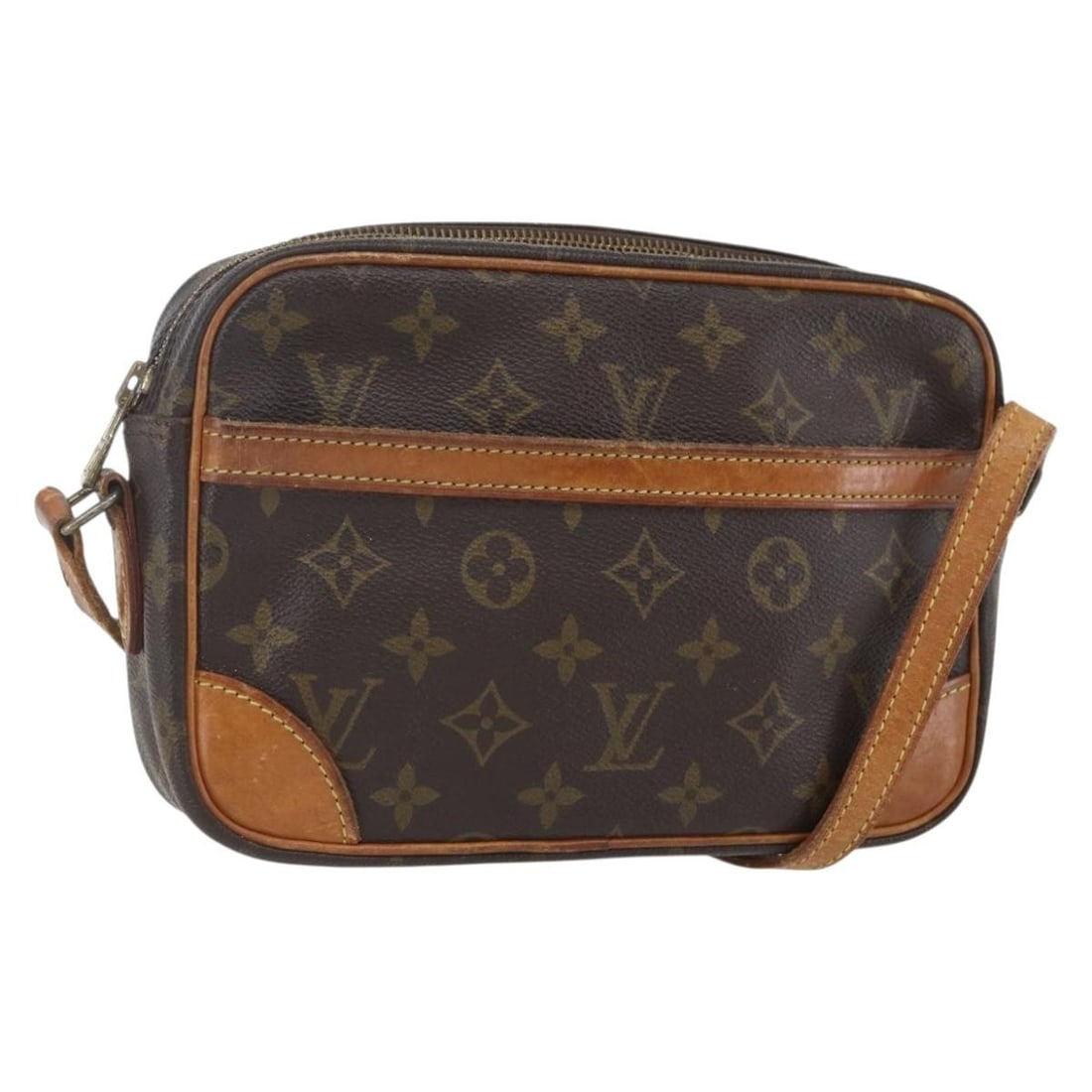 Louis Vuitton M51276 Trocadero 23 Monogram Canvas Shoulder Bag: Louis Vuitton M51276 Trocadero 23 Monogram Canvas Shoulder Bag Louis Vuitton Monogram Trocadero 23 shoulder bag in Monogram Canvas, made in France. The bag measures approximately W23 x H15 x D6 cm, wi