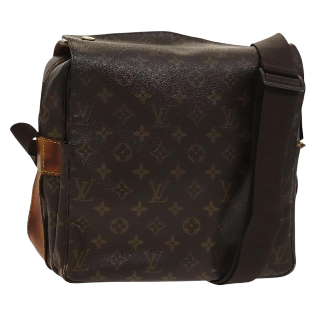LOUIS VUITTON Monogram Naviglio Shoulder Bag M50205 Adjustable Strap: LOUIS VUITTON Monogram Naviglio Shoulder Bag M50205 Adjustable Strap Introducing the LOUIS VUITTON Monogram Naviglio Shoulder Bag, a stylish and iconic accessory crafted from durable Monogram Canvas. 