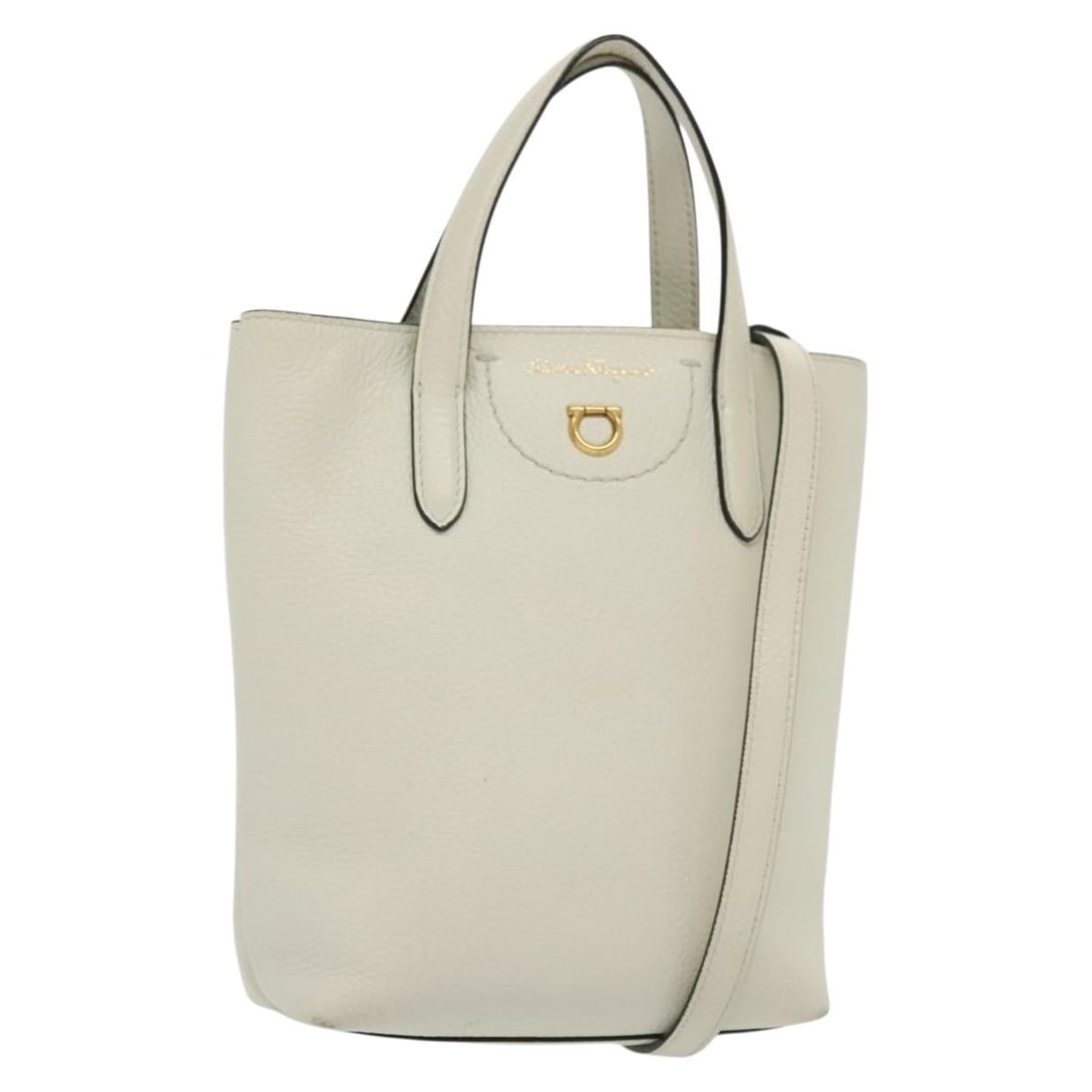 Salvatore Ferragamo Gancini 2way leather handbag white gold Italy: Salvatore Ferragamo Gancini 2way leather handbag white gold Italy Salvatore Ferragamo Gancini handbag in white and gold leather with a 2-way design. It comes with a shoulder strap and was made in Ital