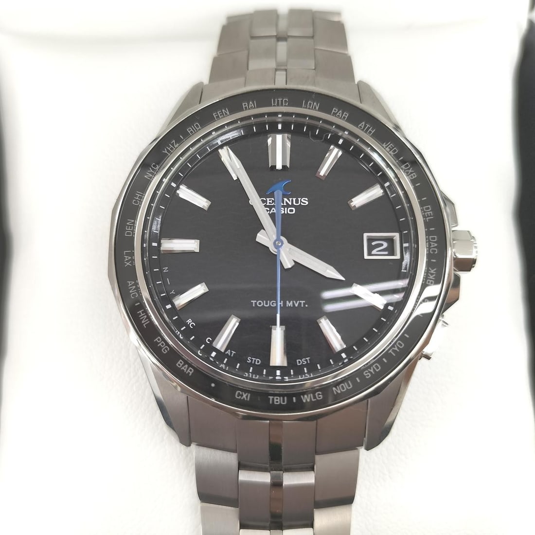 CASIO OCW-S400 Oceanus Manta men's solar radio-controlled wristwatch (1 of 4)
