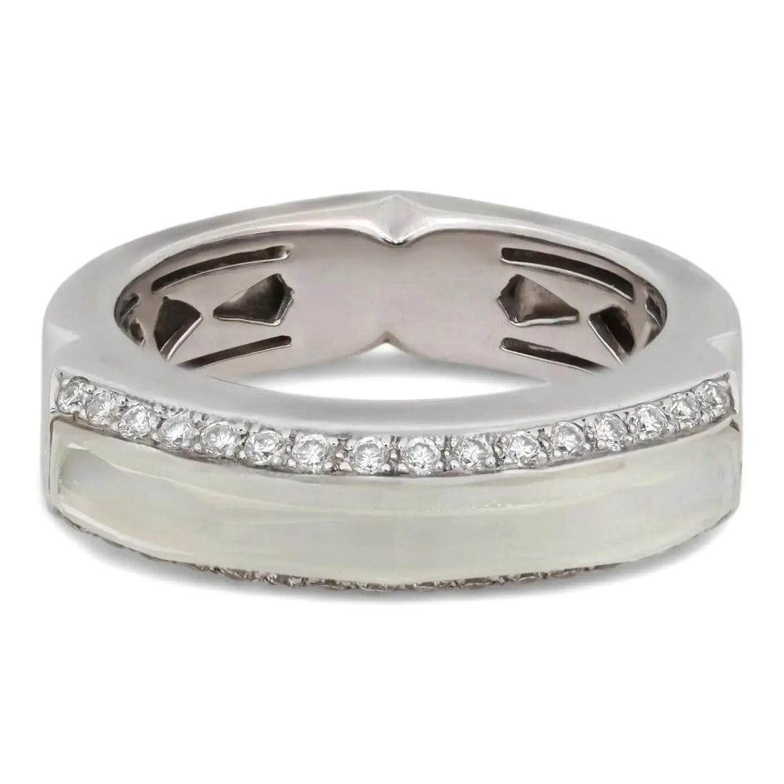 Crystal Haze Diamond Band in 18K White Gold by Stephen Webster Size 7.25: Crystal Haze Diamond Band in 18K White Gold by Stephen Webster Size 7.25 This Stephen Webster Crystal Haze band ring showcases an elongated white crystal, accented with pave set round cut diamonds on 