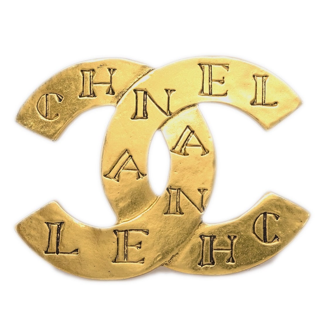 Chanel CC Gold Plated Brooch Pin 99A France: Chanel CC Gold Plated Brooch Pin 99A France Gold-plated Chanel CC logo brooch pin from the 99A collection. Made in France, this brooch features the iconic interlocking CC design in a gold-tone finish 