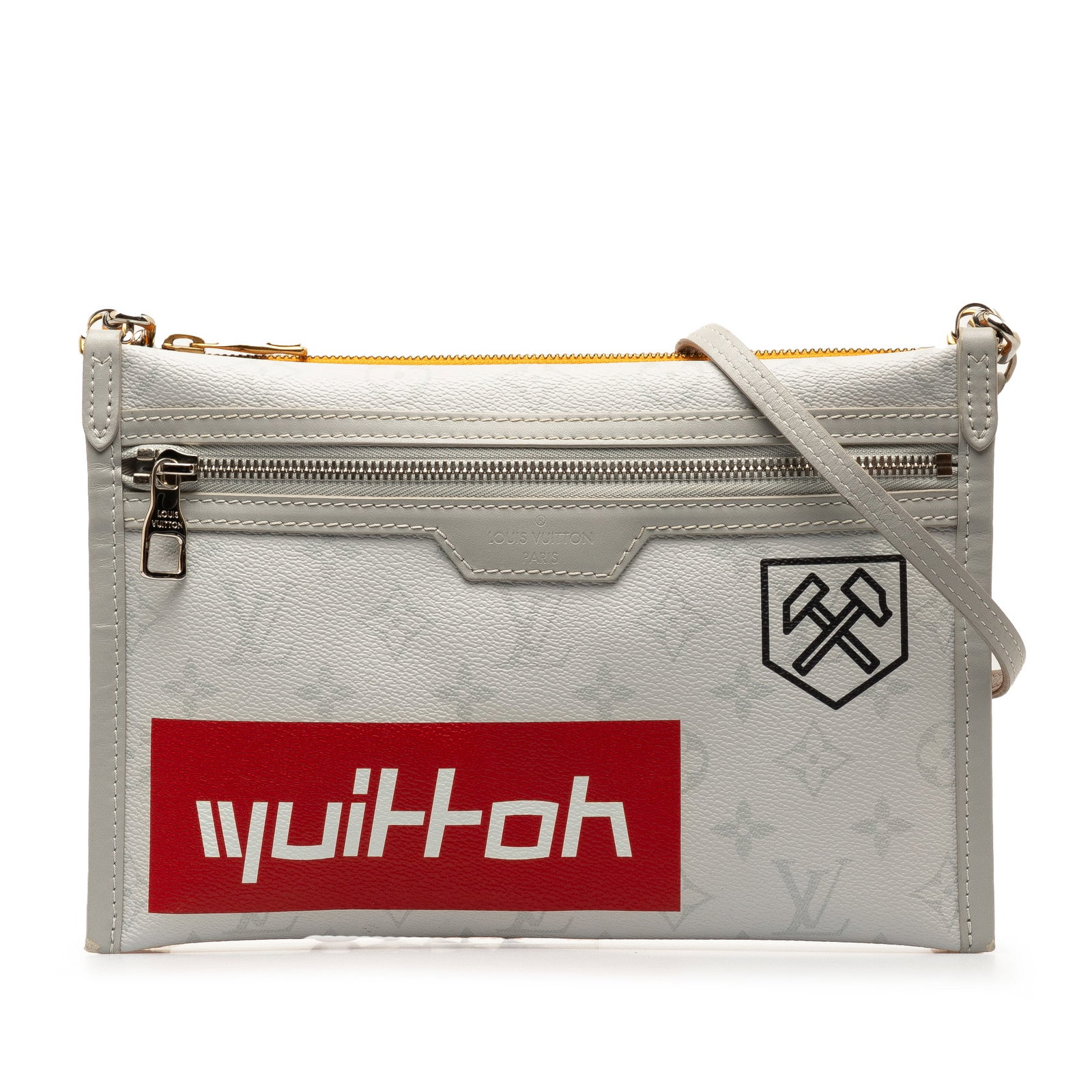 Louis Vuitton Monogram Antarctica Double Flat Messenger Bag Gray Canvas: Louis Vuitton Monogram Antarctica Double Flat Messenger Bag Gray Canvas The Louis Vuitton Monogram Antarctica Double Flat Messenger is an elegant crossbody bag crafted from monogram canvas with leathe