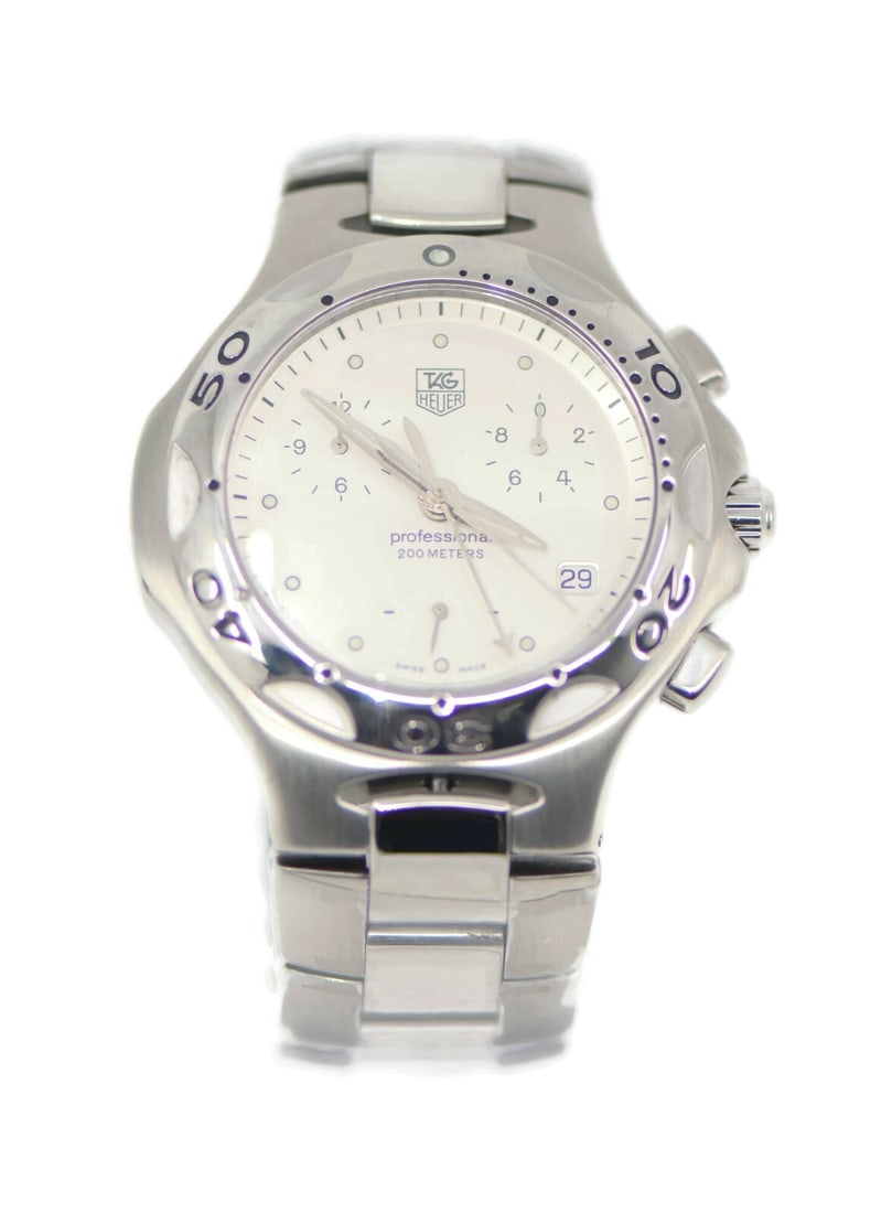 TAG Heuer Chronograph Quartz Stainless Steel Watch with Box: TAG Heuer Chronograph Quartz Stainless Steel Watch with Box This TAG Heuer Chronograph Wristwatch combines luxury and functionality, featuring a sleek stainless steel design. The watch is powered by a