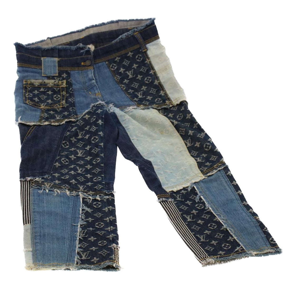 Louis Vuitton Monogram Denim Capri Pants Navy Size 38 Italy: Louis Vuitton Monogram Denim Capri Pants Navy Size 38 Italy Louis Vuitton monogram denim capri pants in navy, made in Italy. The pants are crafted from monogram denim canvas and are described as size 