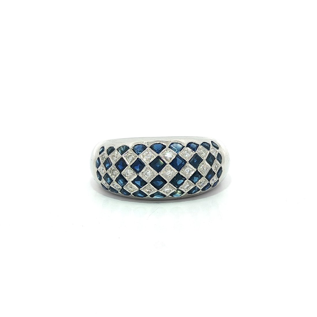 18k White Gold Sapphire Diamond Pave Dome Band Ring 1.40ctw: 18k White Gold Sapphire Diamond Pave Dome Band Ring 1.40ctw This exquisite 18k White Gold domed band ring features a stunning checkerboard design, adorned with a total of 1.40 carats of natural sapphi