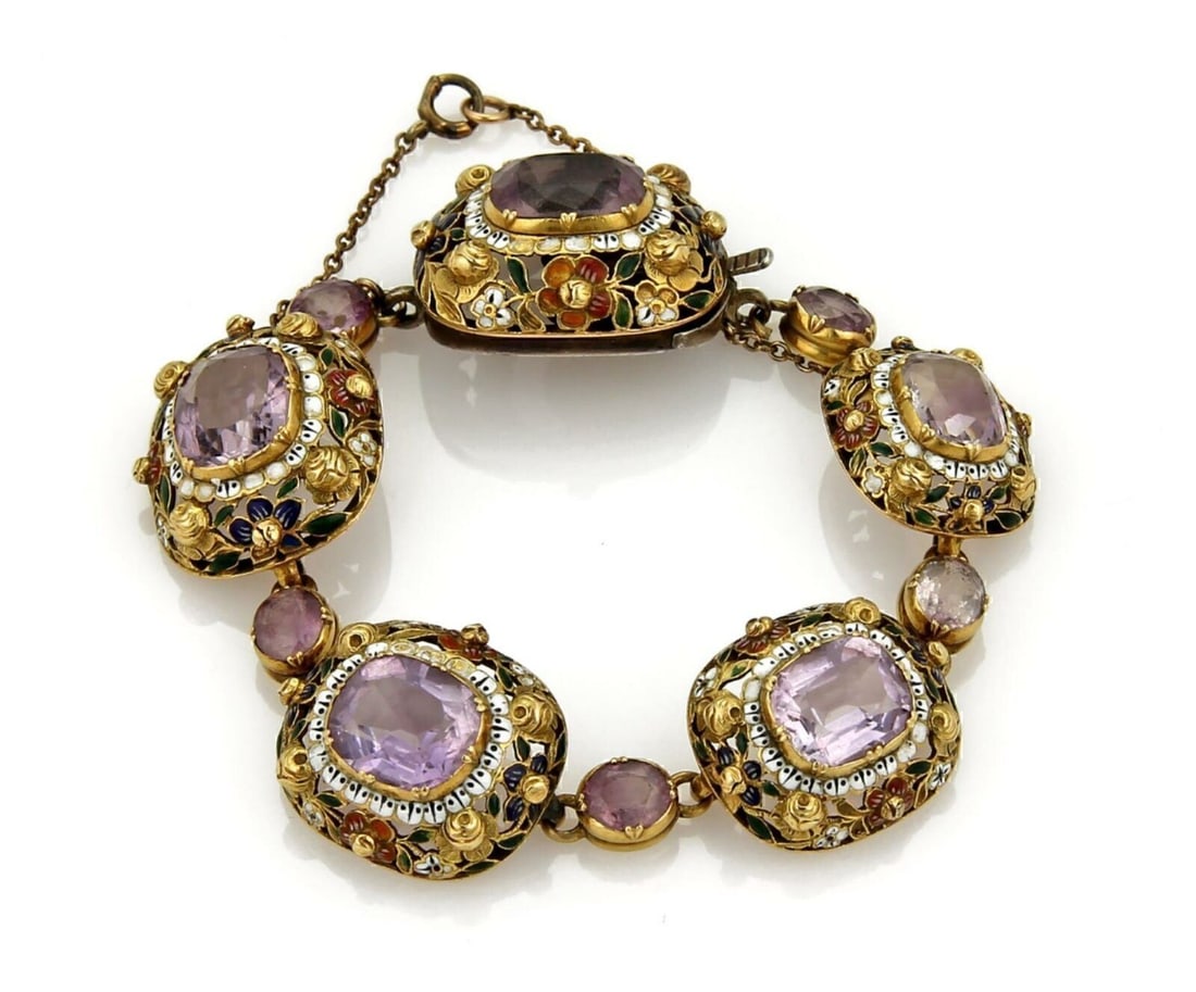 14k Yellow Gold Bracelet with Amethyst Enamel Fancy Cushion Links: 14k Yellow Gold Bracelet with Amethyst Enamel Fancy Cushion Links This vintage estate fancy cushion link bracelet is crafted in 14k yellow gold and features amethyst gemstones accented with detailed e