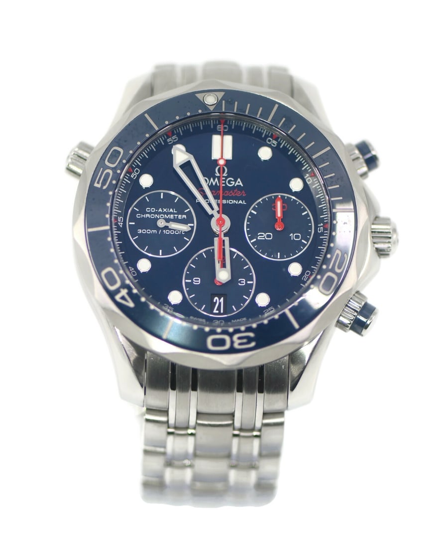 Omega Seamaster Chronograph 41mm Stainless Steel Watch 212.30.42.50.03.001 with Box and Papers: Omega Seamaster Chronograph 41mm Stainless Steel Watch 212.30.42.50.03.001 with Box and Papers Discover the elegance of the Omega Seamaster Chronograph, a luxurious stainless steel wristwatch that com