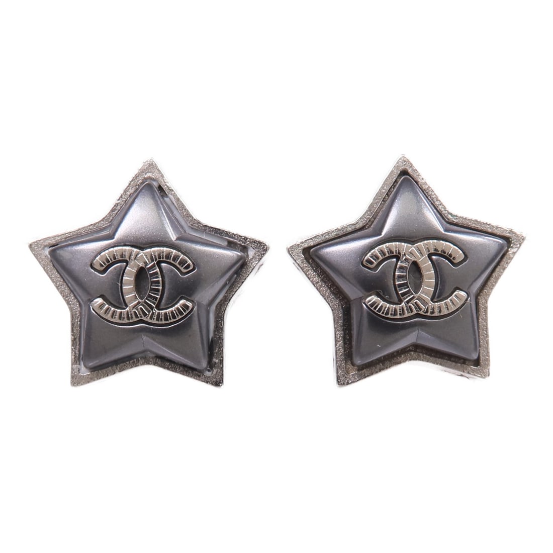 CHANEL CC Pierced Earrings Gray Silver Tone Metal (1 of 8)