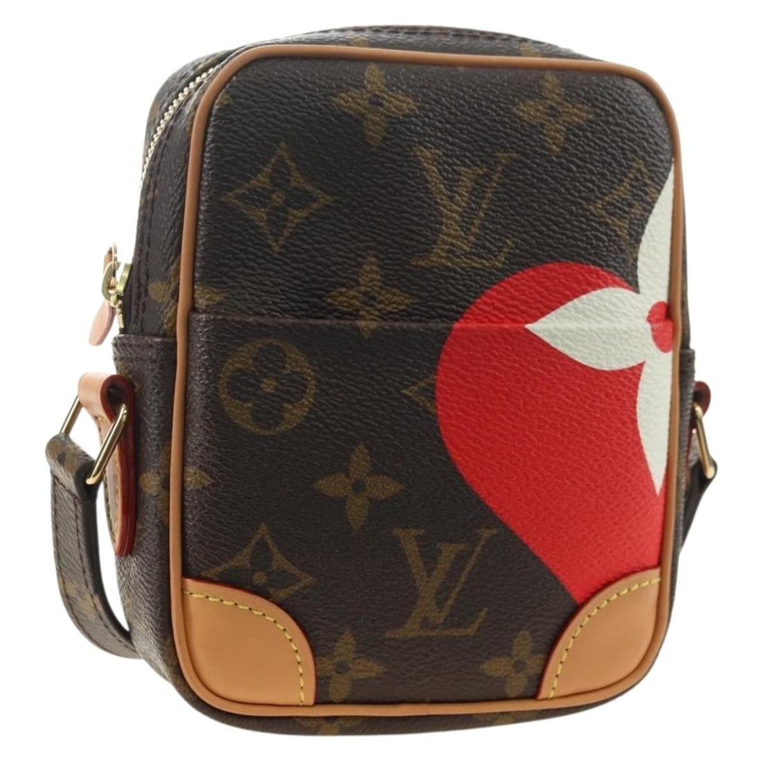 Louis Vuitton M82691 Panam Shoulder Bag Monogram Canvas: Louis Vuitton M82691 Panam Shoulder Bag Monogram Canvas Louis Vuitton Monogram Game On Panam Shoulder Bag in Monogram Canvas, made in France. This women's shoulder bag features the Monogram exterior a