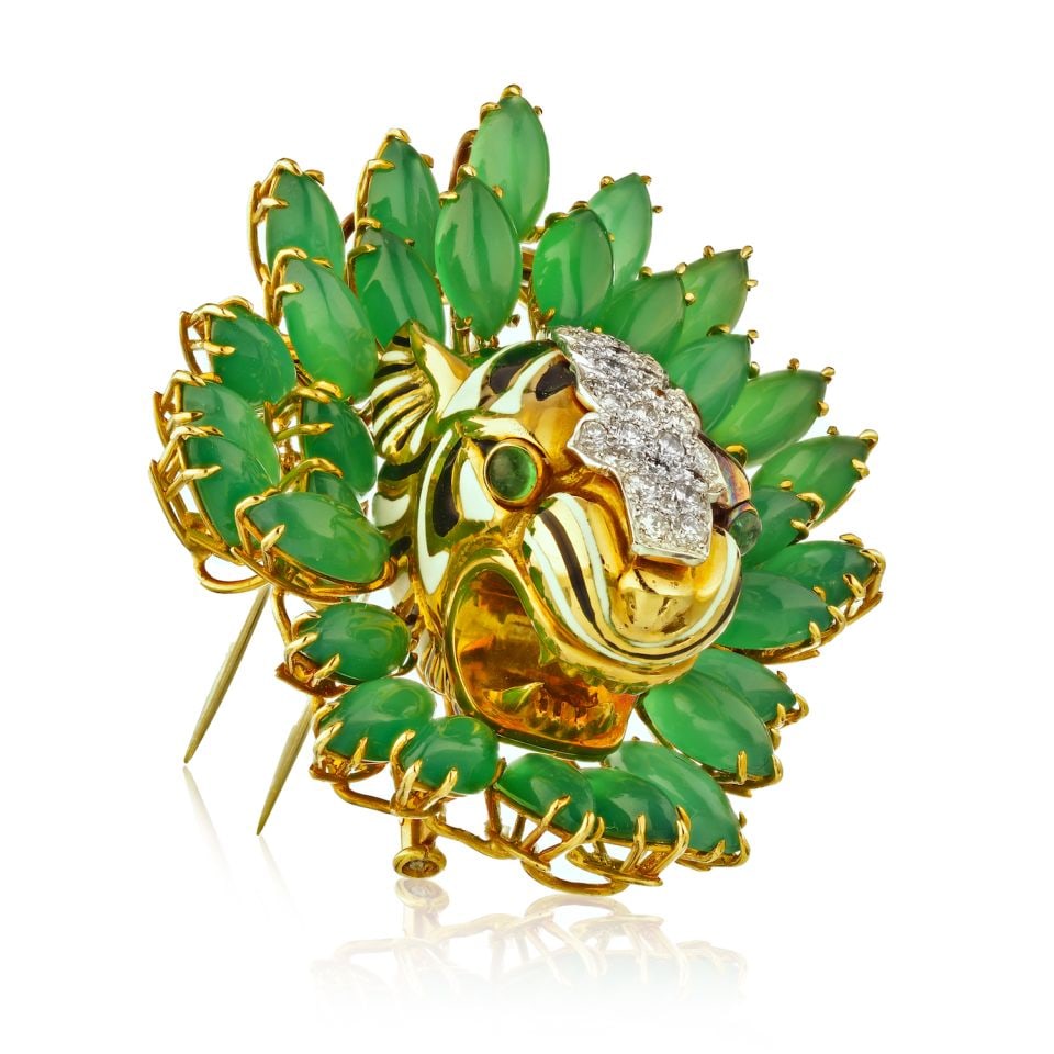 David Webb Platinum 18K Gold Diamond Tiger Brooch: David Webb Platinum 18K Gold Diamond Tiger Brooch This exquisite brooch by David Webb showcases a striking tiger head design, masterfully crafted from a combination of platinum and 18K yellow gold. Th
