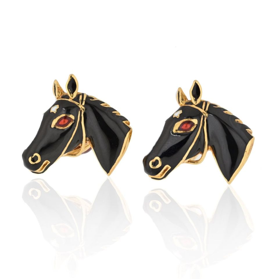 David Webb 18K Yellow Gold Black Enamel Horse Head Cuff Links: David Webb 18K Yellow Gold Black Enamel Horse Head Cuff Links These exquisite David Webb cuff links feature a unique design shaped like a horse's head, each adorned with a finely detailed jockey cap. 