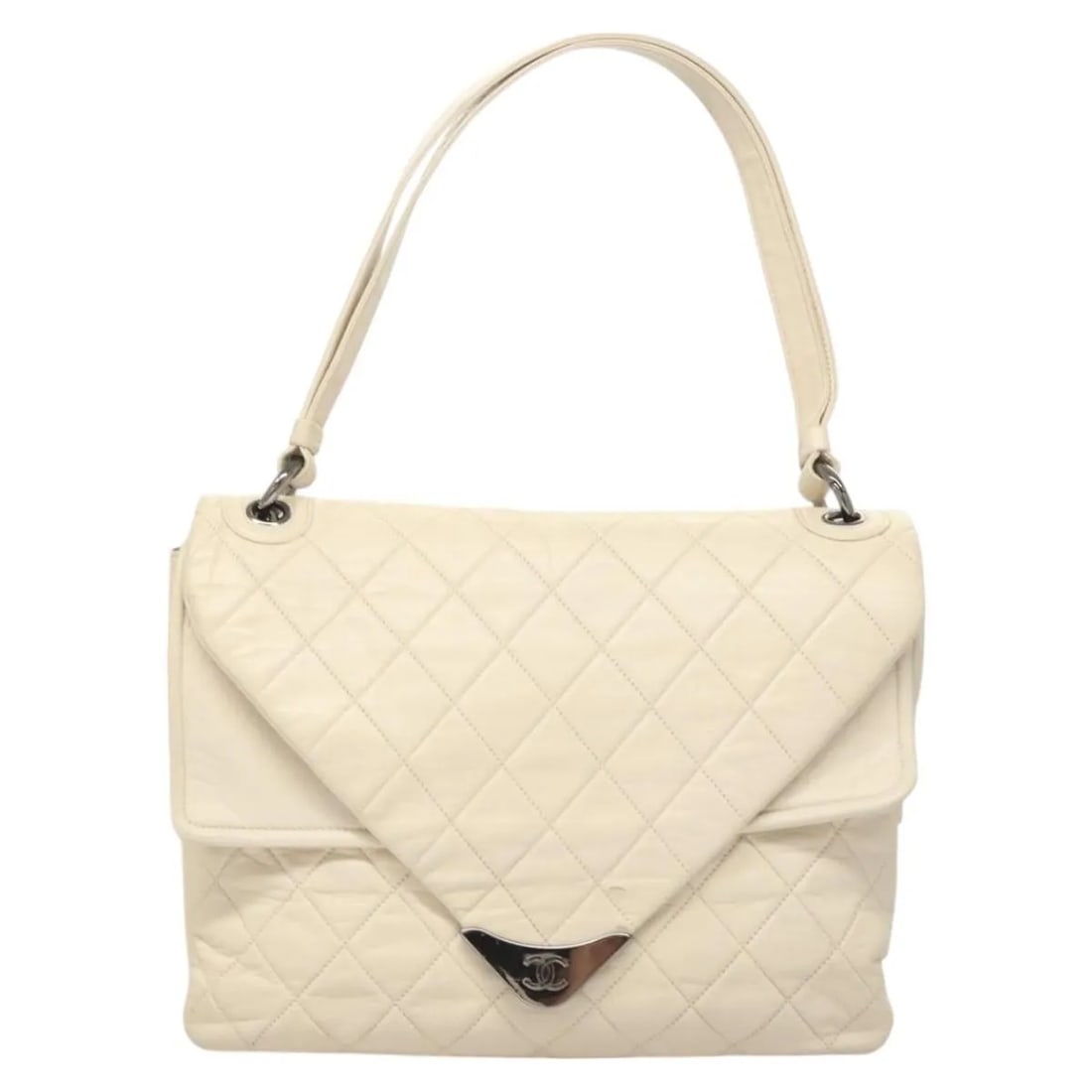 Chanel White Quilted Calfskin Envelope Flap Bag: Chanel White Quilted Calfskin Envelope Flap Bag This Chanel Padded Envelope Flap Bag is crafted from quilted aged calfskin leather in white. Designed for women, it features a classic envelope flap sil