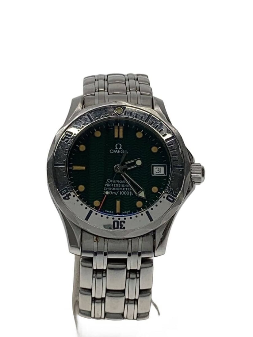 Omega Seamaster 300 Quartz Green Stainless Steel Men's Watch: Omega Seamaster 300 Quartz Green Stainless Steel Men's Watch This OMEGA Jacques Nayol Seamaster 300 Quartz wristwatch is crafted from stainless steel and features a green dial. Designed for men, it ex