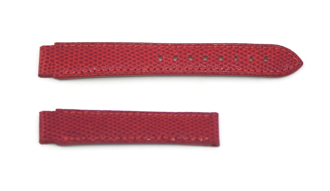 Chopard Red Leather Wristwatch Band 16mm Authentic: Chopard Red Leather Wristwatch Band 16mm Authentic Enhance your timepiece with this exquisite Chopard Red Leather Strap, designed for both elegance and comfort. This wristwatch band features a strikin