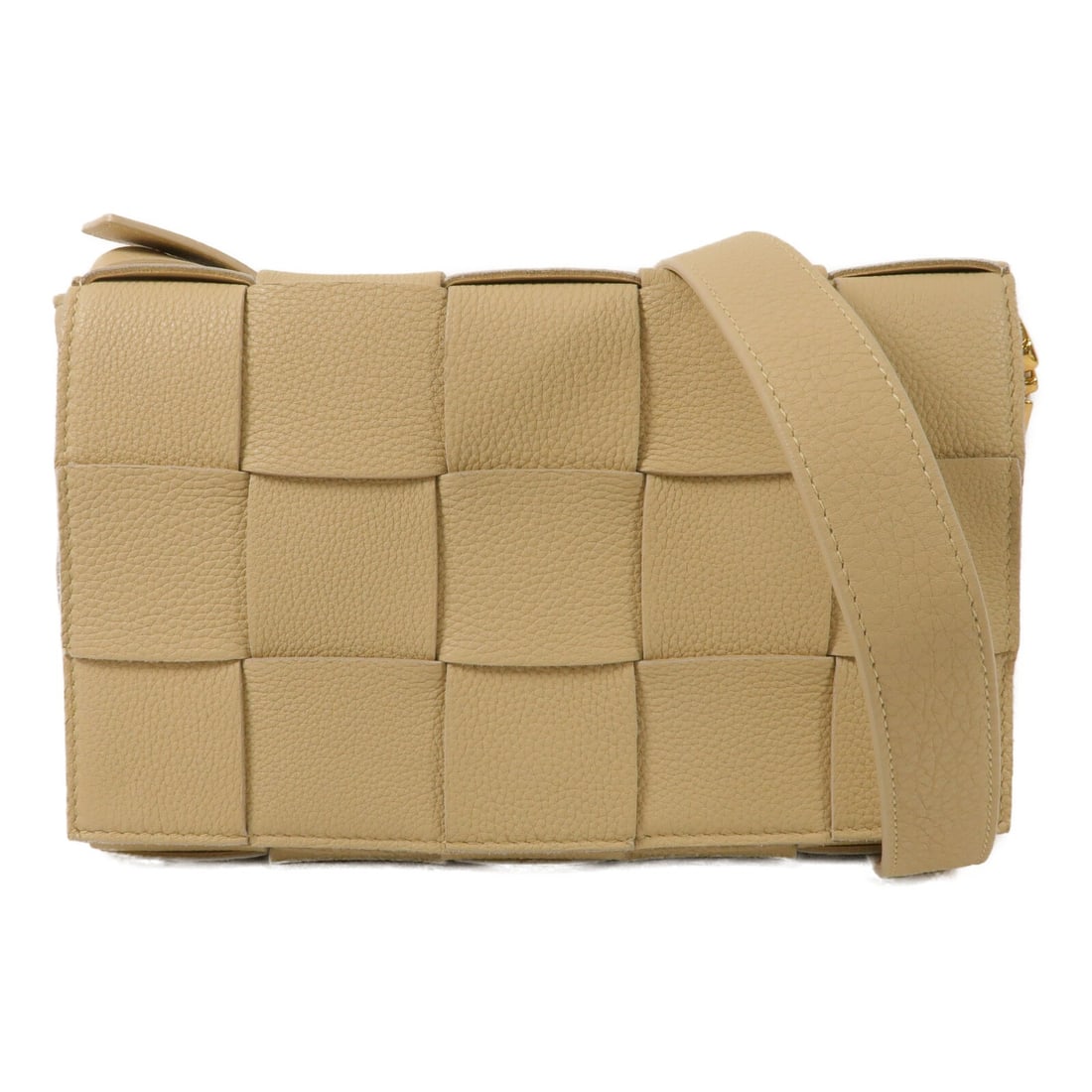 Bottega Veneta 666870 Cassette Shoulder Bag Beige Calfskin: Bottega Veneta 666870 Cassette Shoulder Bag Beige Calfskin A Bottega Veneta Cassette shoulder bag in beige calfskin leather with gold hardware. The bag is model 666870 and is presented in very good AB