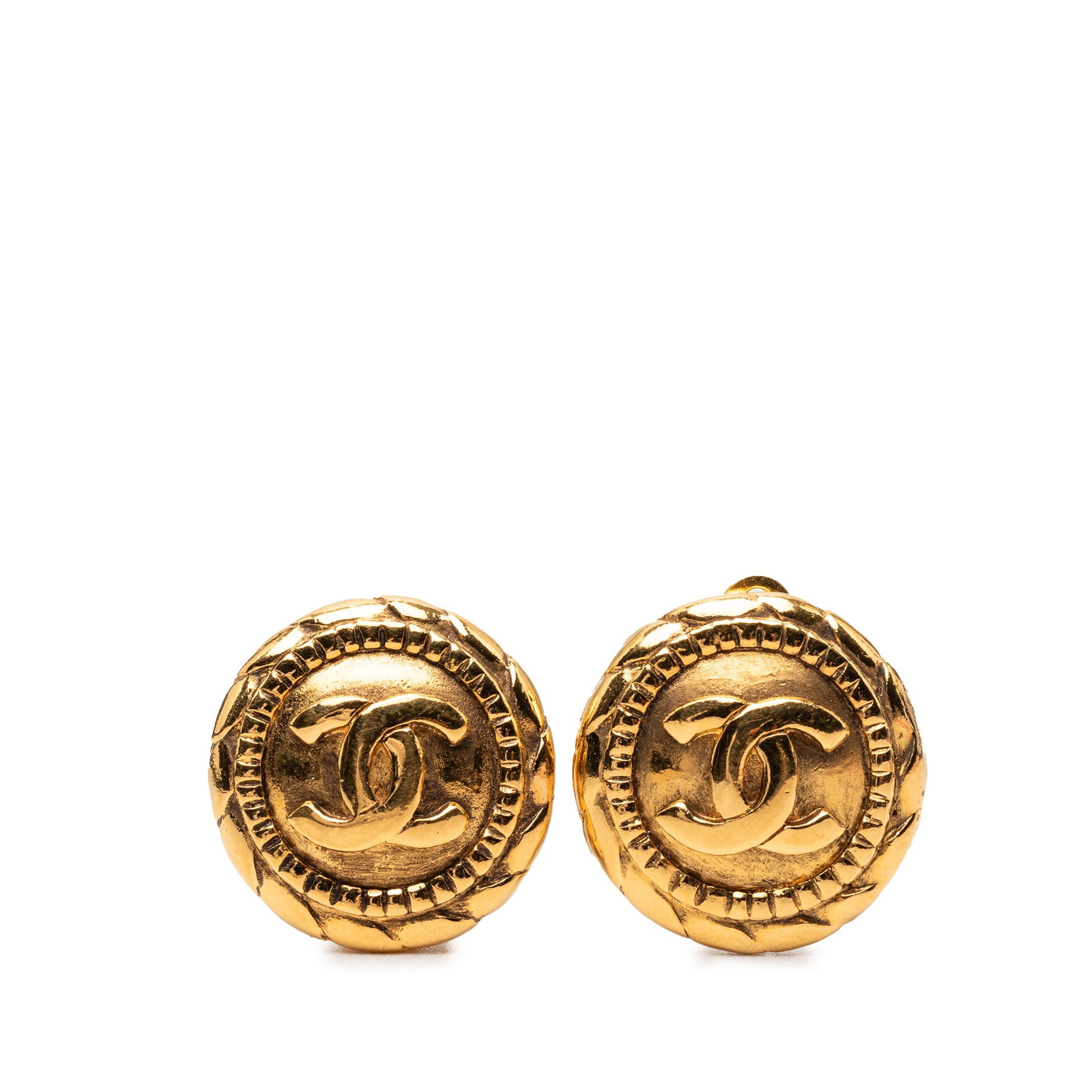 Chanel CC Round Clip On Earrings Gold Tone Metal: Chanel CC Round Clip On Earrings Gold Tone Metal Chanel CC Gold Plated Round Clip On Earrings in gold tone metal with clip-on closures. Made in France and classified as costume jewelry. The earrings m