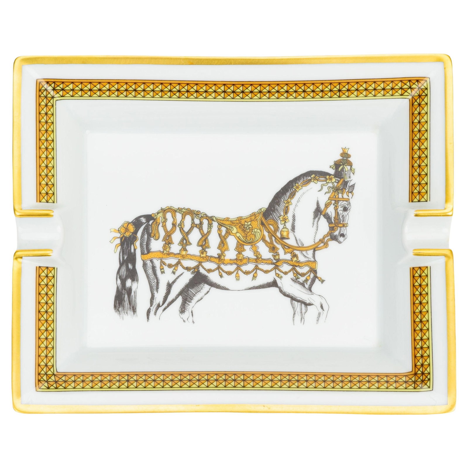 Hermes Horse Design Porcelain Ashtray White Gold France: Hermes Horse Design Porcelain Ashtray White Gold France This exquisite porcelain ashtray from Hermes features a charming horse design, making it a perfect addition to any collection or a stylish decor
