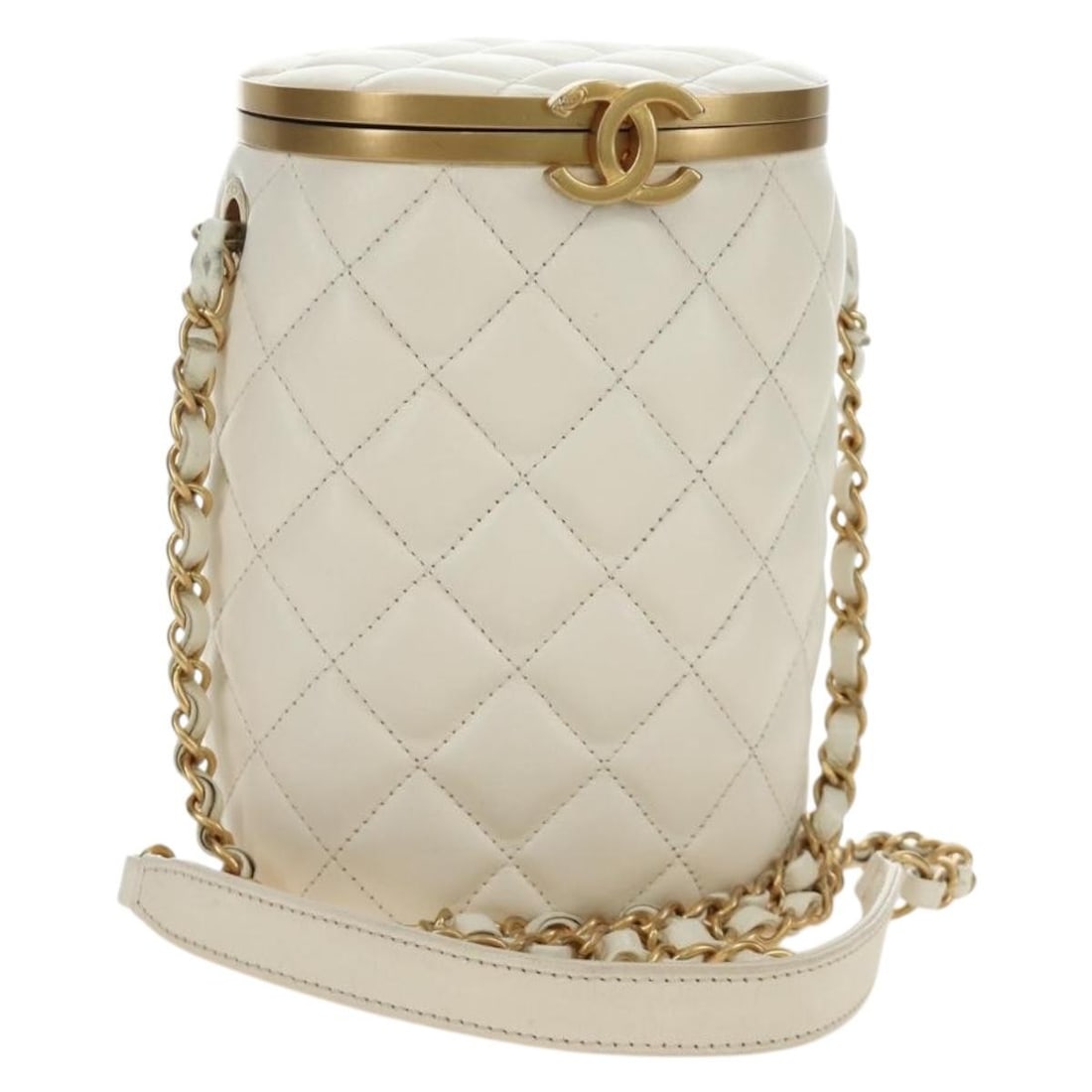 CHANEL CC Matelasse Lamb Skin Shoulder Bag White Gold Tone: CHANEL CC Matelasse Lamb Skin Shoulder Bag White Gold Tone A CHANEL Matelasse shoulder bag crafted in lamb skin with a white and gold color combination. It comes with a dust bag and was made in Italy.