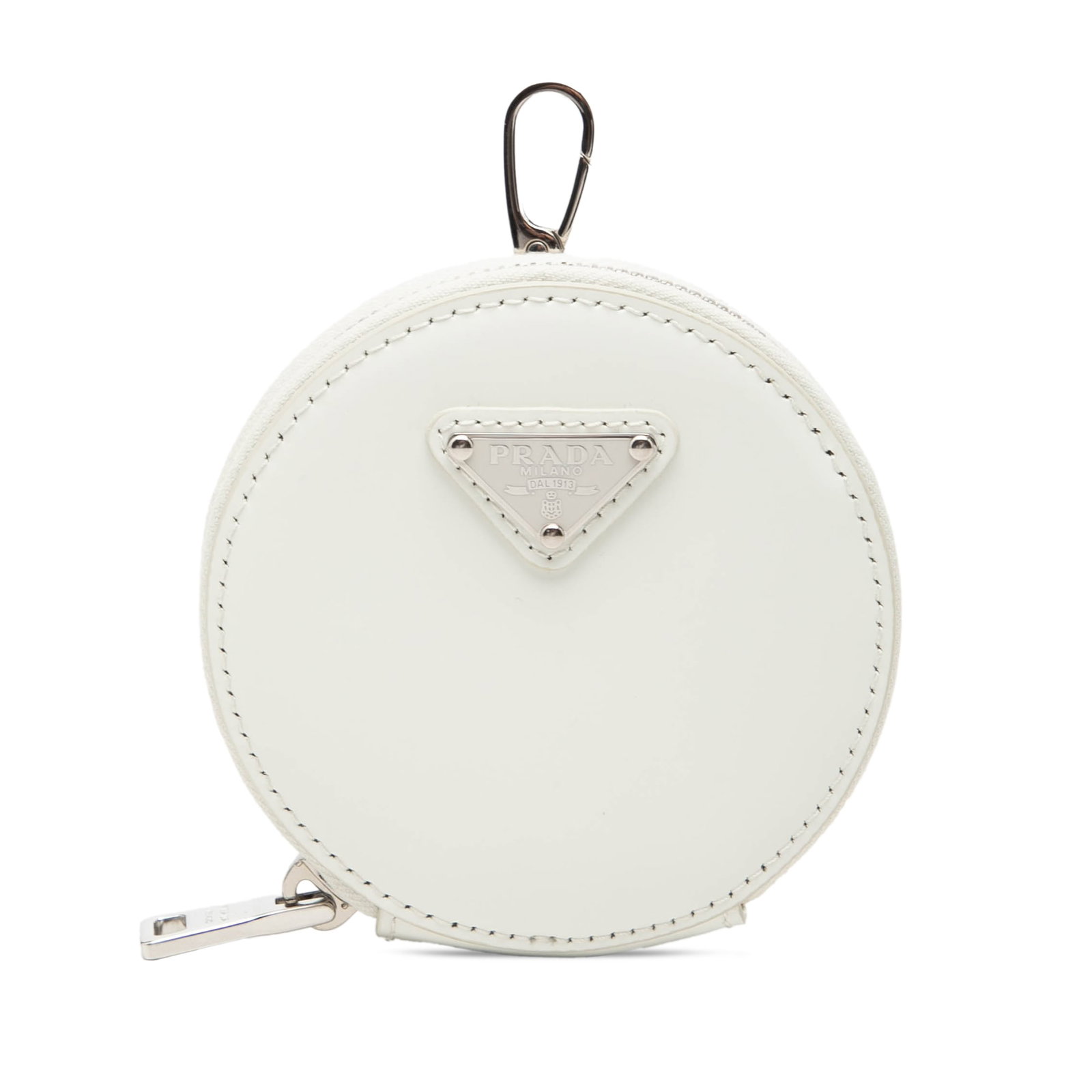 Prada white leather round zip coin pouch charm: Prada white leather round zip coin pouch charm This Prada Spazzolato round coin pouch bag charm is crafted from white leather and features a top zip-around closure. The compact design makes it ideal f