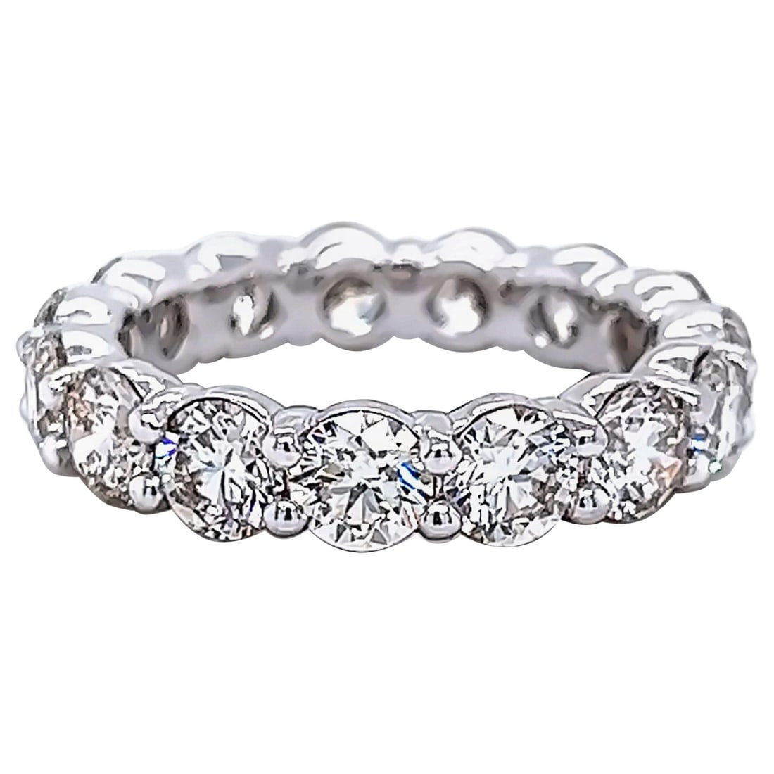 4.86ct Round Diamond Eternity Band 18k White Gold: 4.86ct Round Diamond Eternity Band 18k White Gold This exquisite 4.86ct Round Diamond Eternity Band is crafted in 18k White Gold, showcasing a total of 16 round brilliant diamonds. With an approximate