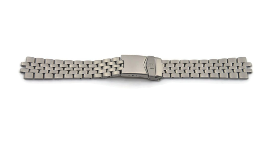TAG Heuer 15mm Stainless Steel Wristwatch Bracelet Band: TAG Heuer 15mm Stainless Steel Wristwatch Bracelet Band TAG Heuer stainless steel wristwatch band in bracelet style. It has a 15 mm band width and a 6 inch length, and it is noted as pre-owned. Countr