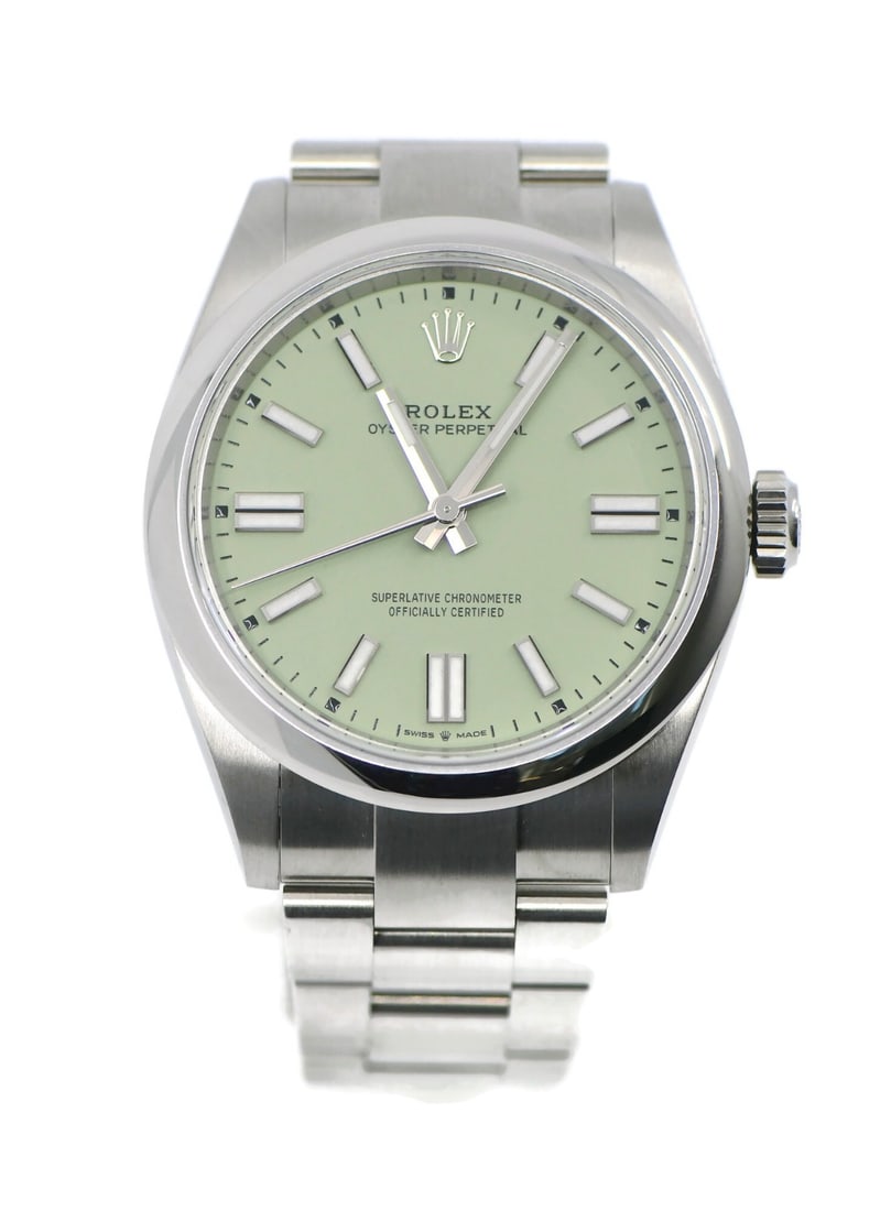 Rolex 134300 Oyster Perpetual 41mm Green Dial Steel Wristwatch: Rolex 134300 Oyster Perpetual 41mm Green Dial Steel Wristwatch Pre-owned Rolex Oyster Perpetual 41 wristwatch with a green dial and polished stainless steel case and Oyster bracelet. This automatic wa