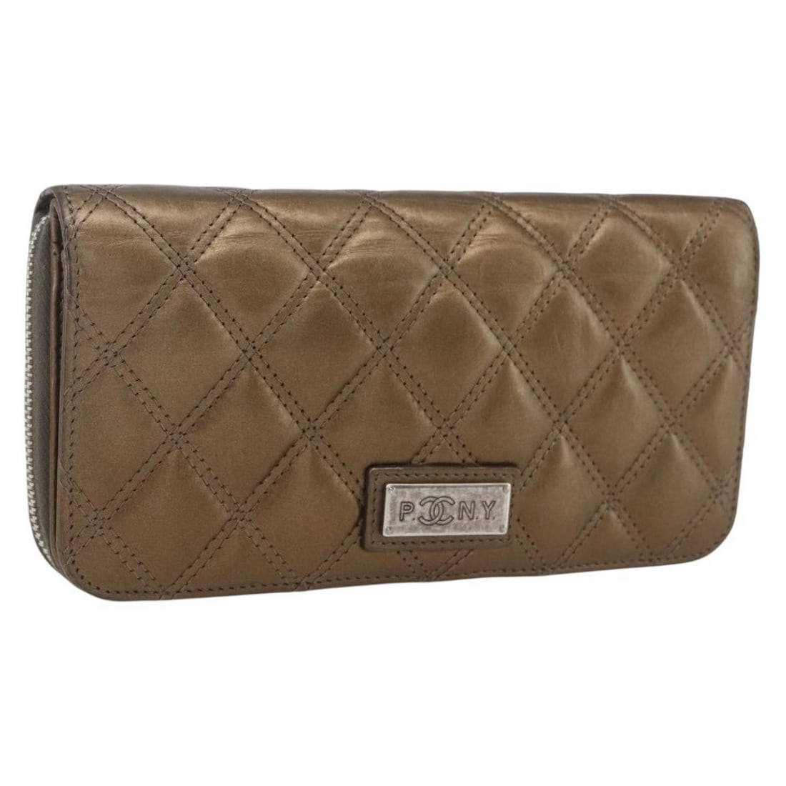CHANEL Bicolore Leather Long Wallet Gold CC Italy: CHANEL Bicolore Leather Long Wallet Gold CC Italy CHANEL long wallet in leather with a gold color finish, made in Italy. The wallet measures approximately 19 cm W x 9 cm H x 3 cm D (7.5 x 3.5 x 1.2 in