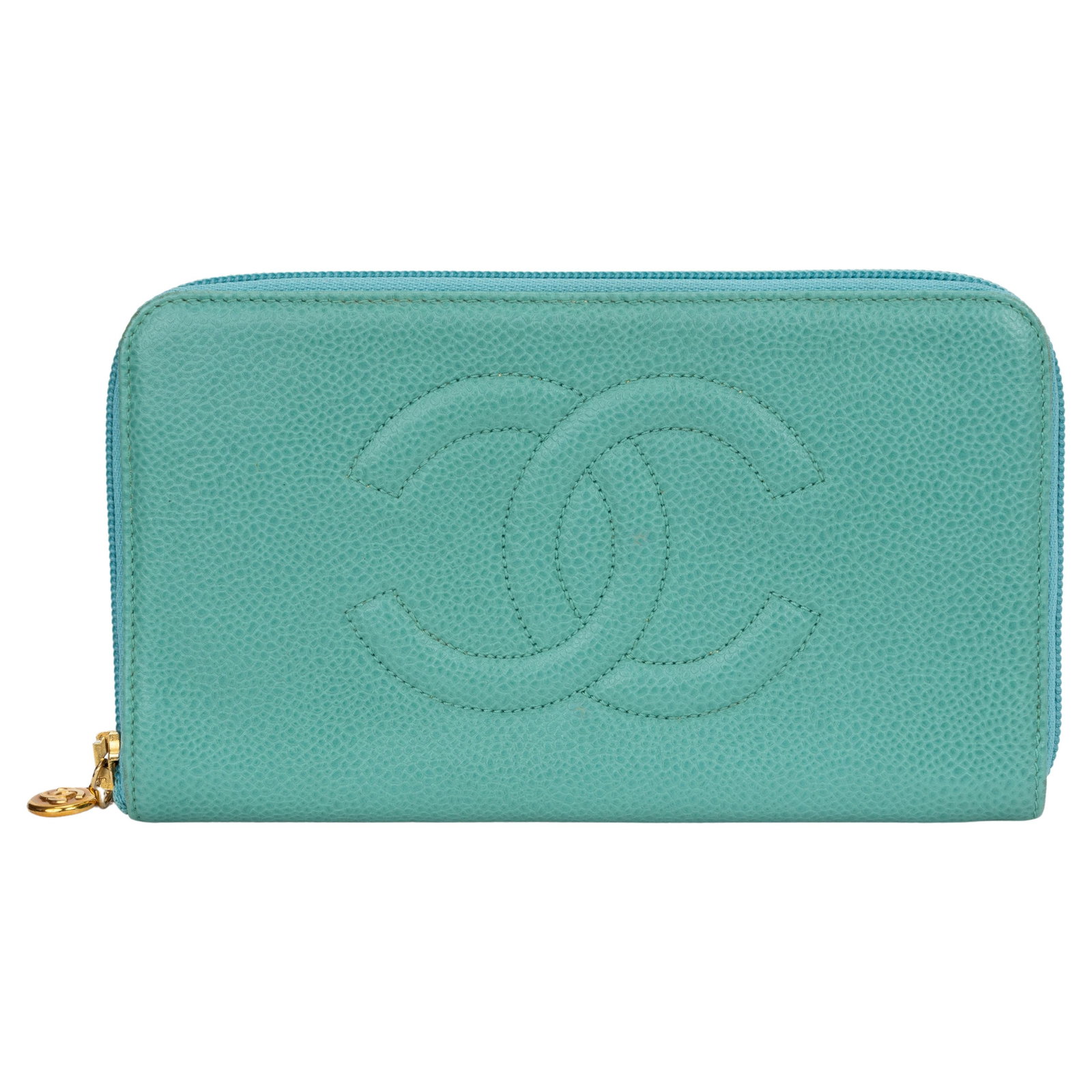 Chanel Aqua Caviar Leather Zip Around Wallet with Hologram and Box: Chanel Aqua Caviar Leather Zip Around Wallet with Hologram and Box This Chanel Aqua Zip Around Caviar Wallet is a stylish and functional accessory crafted from luxurious aqua caviar leather. It featur