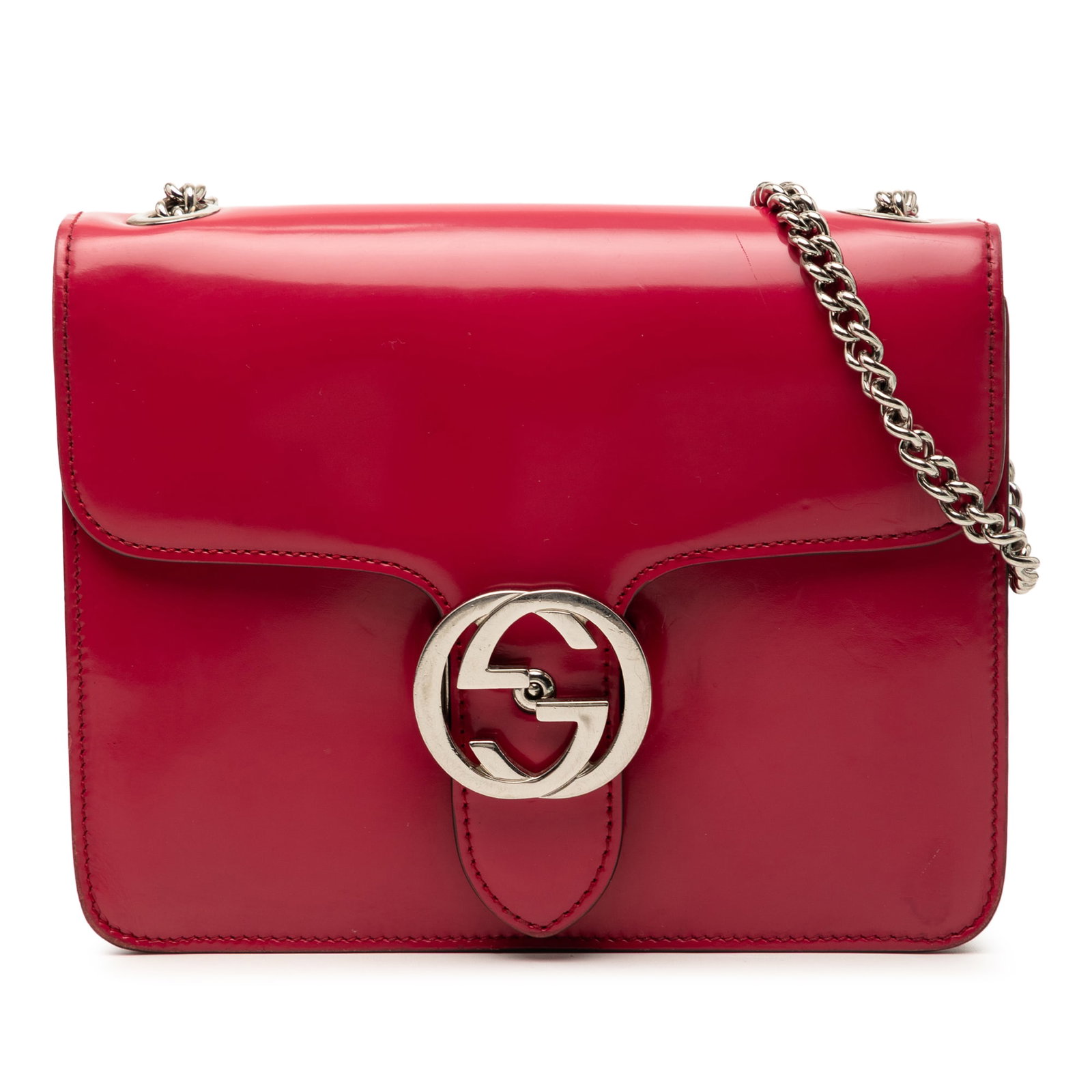 Gucci red leather chain strap flap crossbody bag: Gucci red leather chain strap flap crossbody bag This Gucci Small Patent Interlocking G Crossbody bag features a polished red leather exterior with a silver-tone chain link strap and a flap secured by