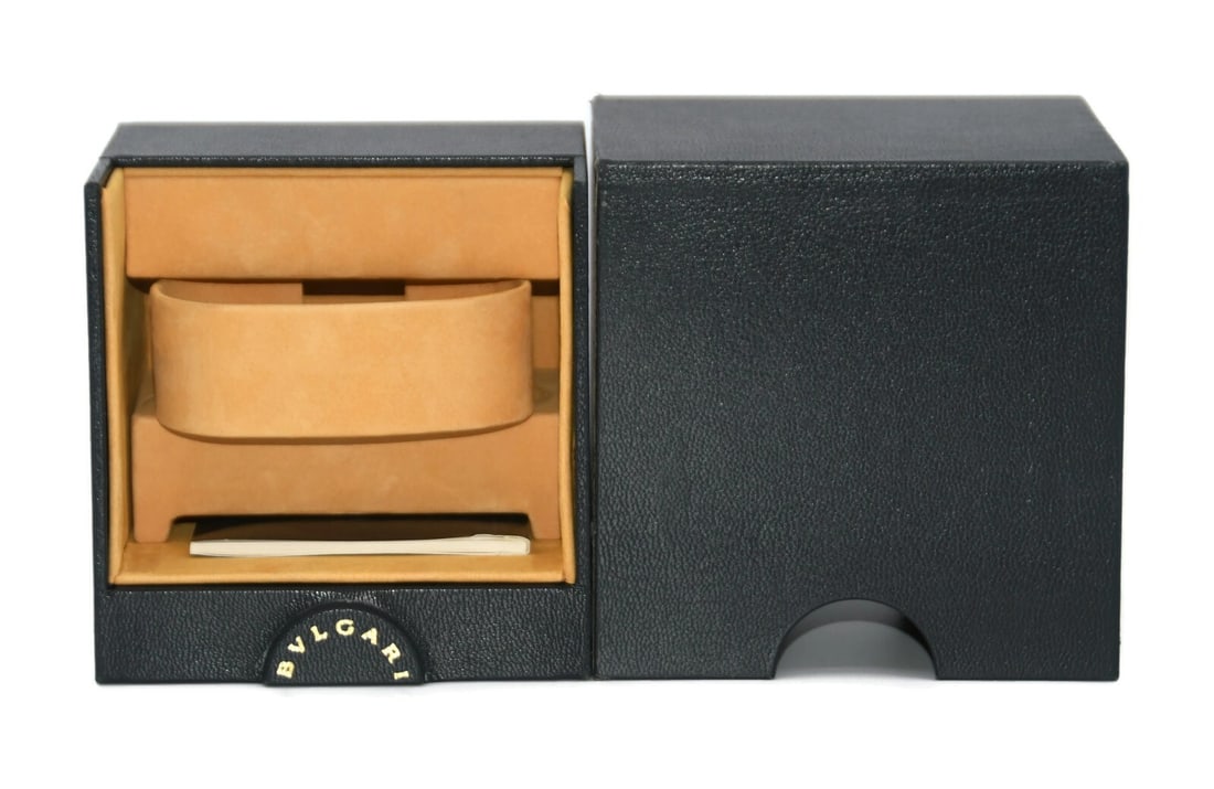 Bvlgari Black Presentation Watch Box 4x4x3 Inches 100% Authentic: Bvlgari Black Presentation Watch Box 4x4x3 Inches 100% Authentic This elegant Bulgari black watch box is designed for presentation, showcasing a sophisticated aesthetic. It is crafted in a classic bla