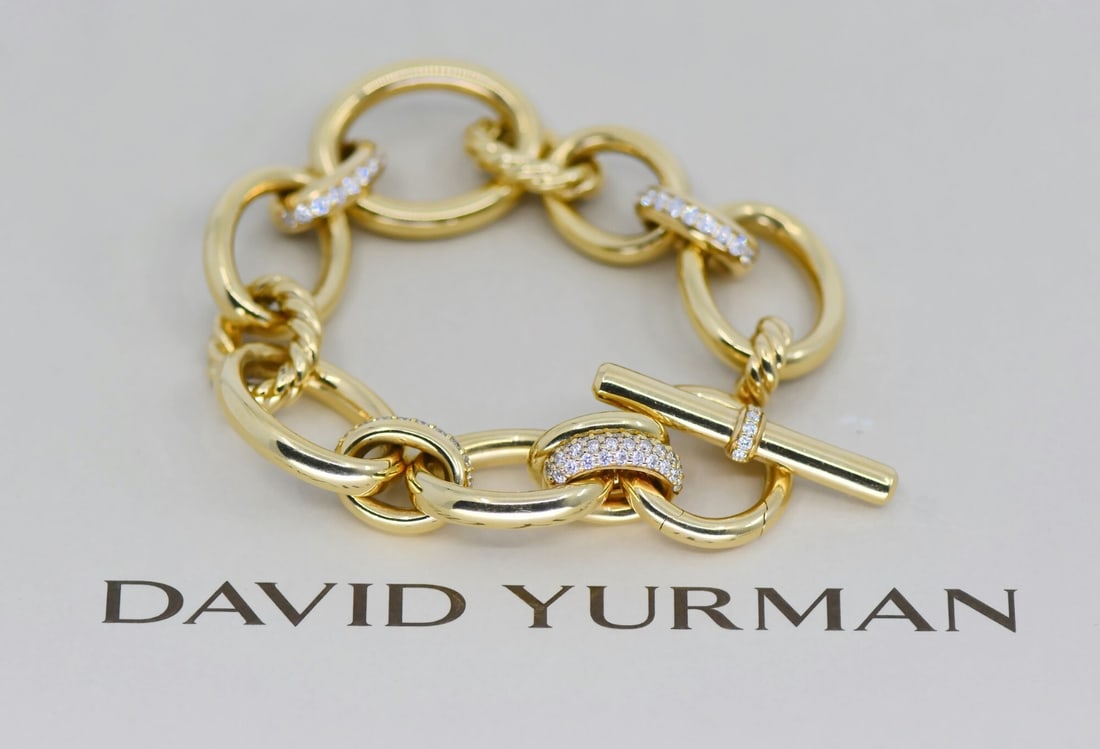 Mercer 18k Yellow Gold Diamond Chain Bracelet by David Yurman: Mercer 18k Yellow Gold Diamond Chain Bracelet by David Yurman This is a David Yurman Mercer bracelet crafted from 18K yellow gold and set with diamonds. Featuring a chain style, the bracelet is design