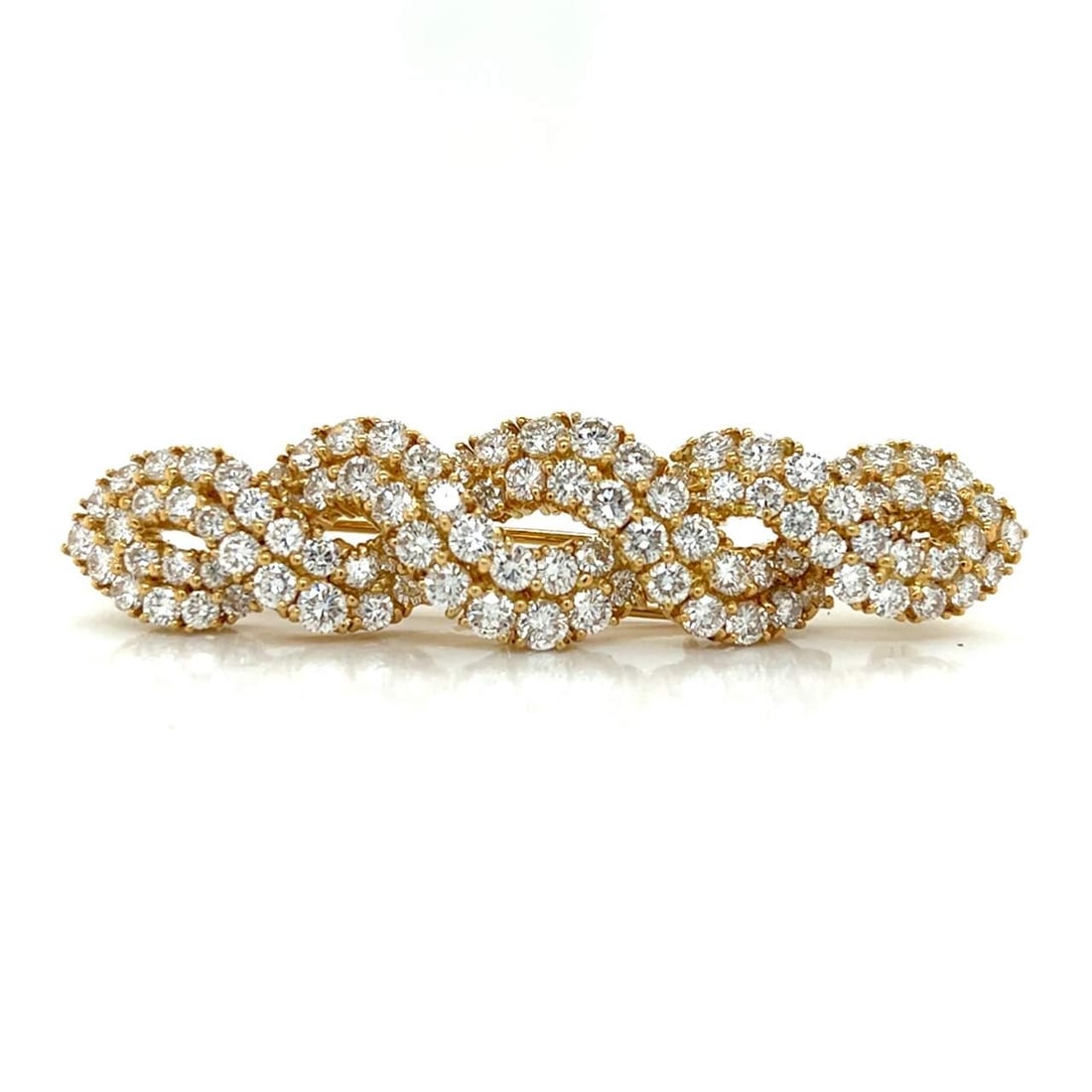 18K Yellow Gold Diamond Brooch 5.46 Ct G-H VVS-VS 2 Inches: 18K Yellow Gold Diamond Brooch 5.46 Ct G-H VVS-VS 2 Inches This exquisite brooch is crafted from 18K yellow gold and features a stunning total of 5.46 carats of diamonds. The diamonds are of G-H color