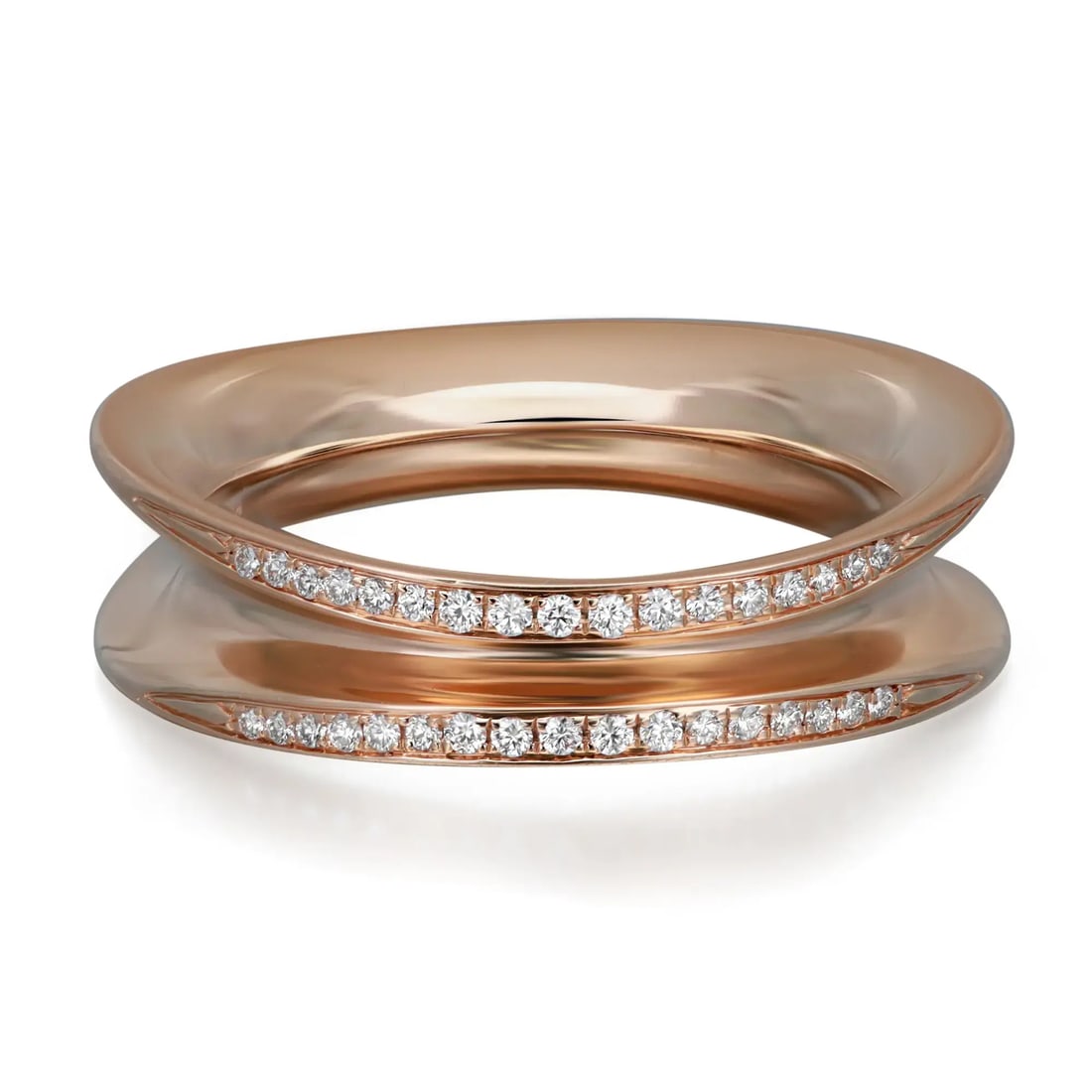 Chopard 18K Rose Gold Diamond Band Ring 0.22ctw Size 6: Chopard 18K Rose Gold Diamond Band Ring 0.22ctw Size 6 This exquisite Chopard ring showcases a sophisticated pinched band design crafted from 18K rose gold and adorned with round brilliant cut diamond