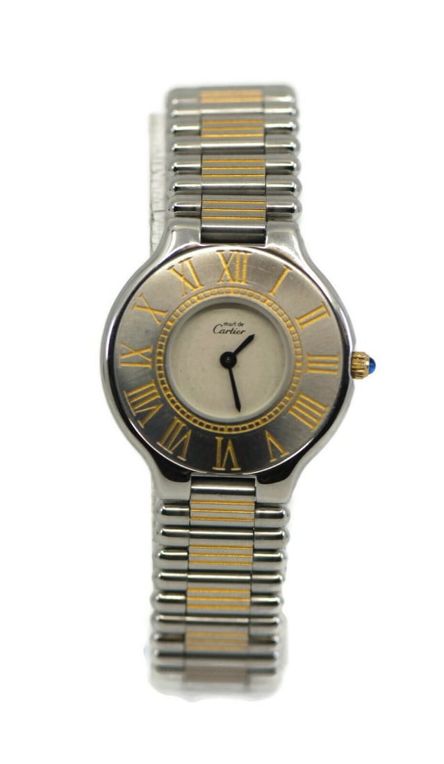 Cartier Must 21 Two Tone Stainless Steel Quartz Watch 28mm with Box: Cartier Must 21 Two Tone Stainless Steel Quartz Watch 28mm with Box This elegant Cartier Must 21 wristwatch combines style and functionality with its two-tone stainless steel design. It features a pre