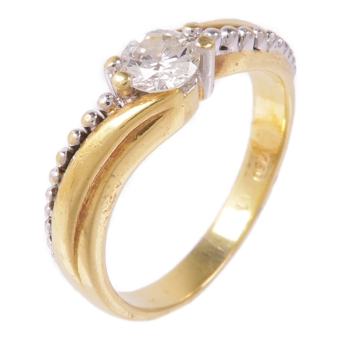 Size 7 Diamond Ring in 18K Yellow Gold for Women: Size 7 Diamond Ring in 18K Yellow Gold for Women Women's ring in K18 yellow gold with diamond accents. The ring is size 7 and has a gold and clear color combination. It features a motif measuring 6 mm